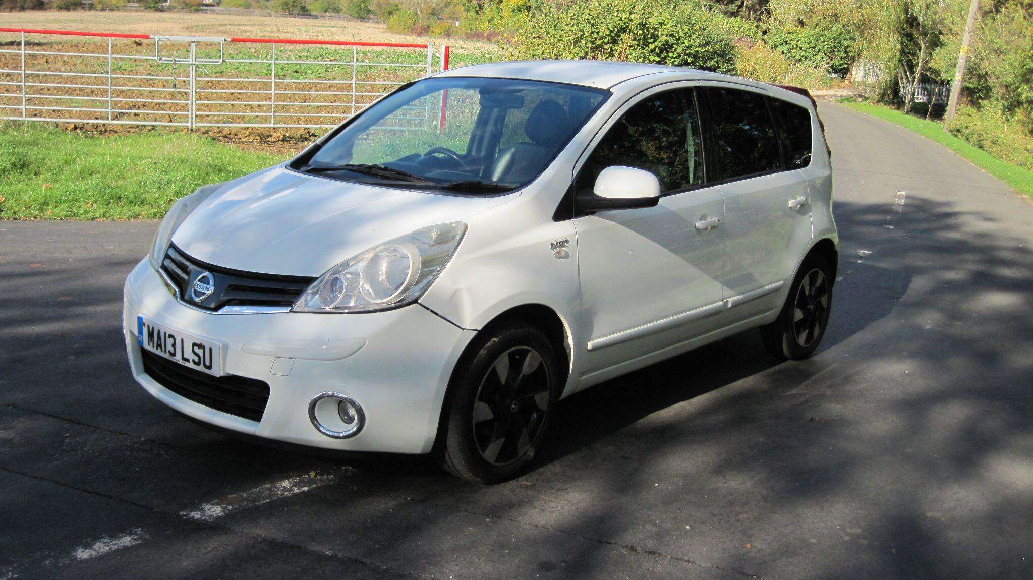 A 2013 NISSAN NOTE 1.4 16V n-tec+ Euro 5 5dr A 2013 NISSAN NOTE 1.4 16V n-tec+ Euro 5 5dr