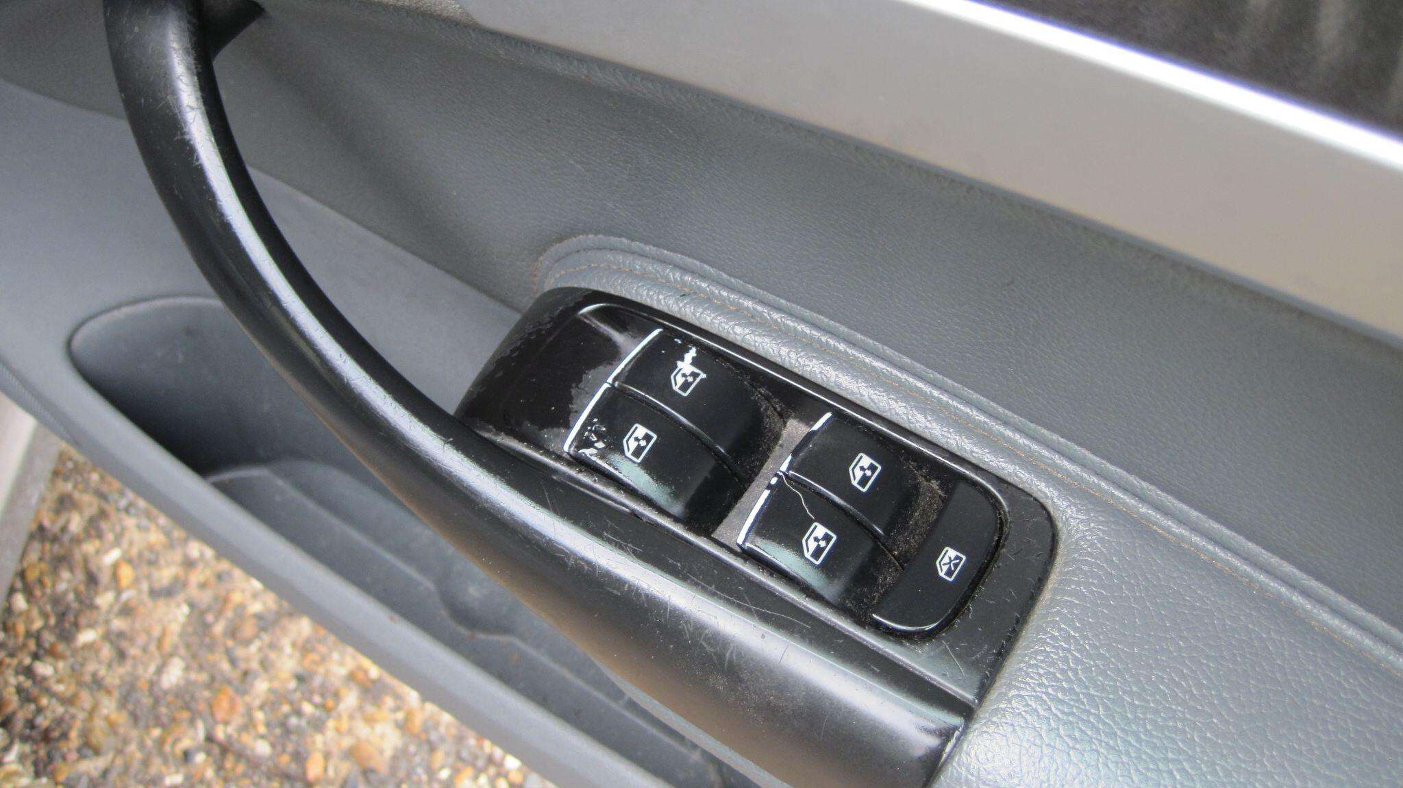 2004 SAAB 9-3 2004 SAAB 9-3