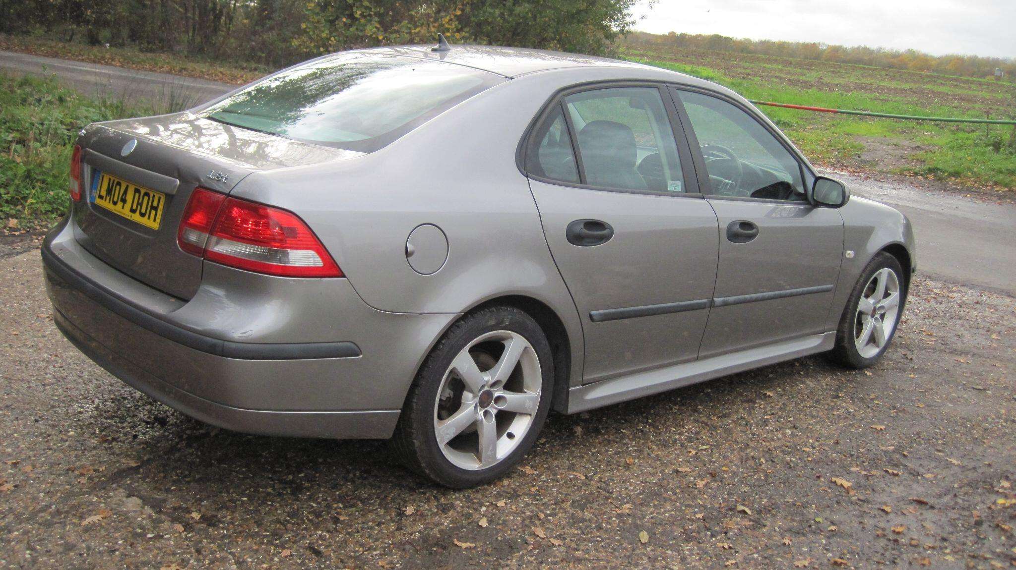 2004 SAAB 9-3 2004 SAAB 9-3