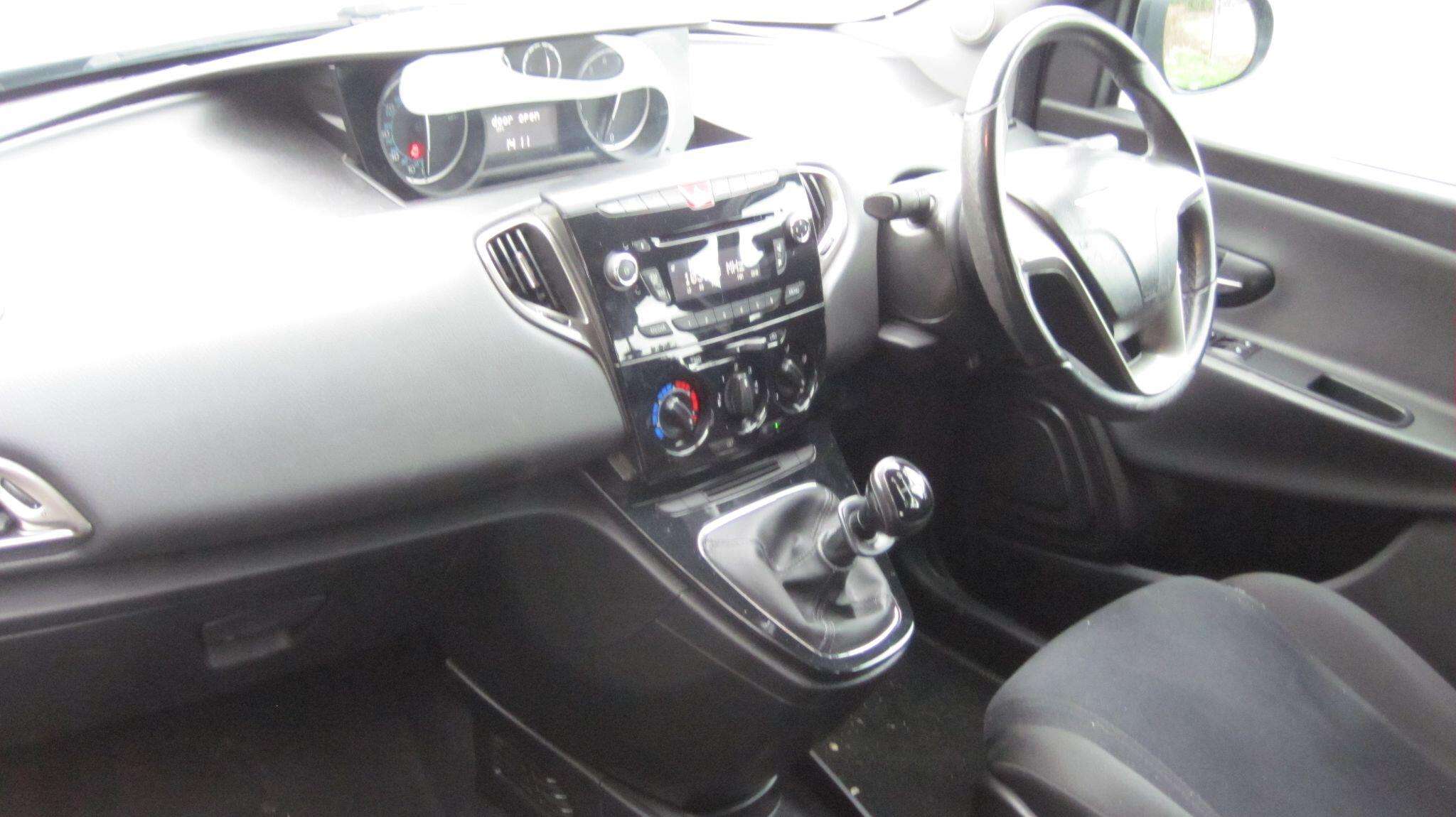 2013 CHRYSLER YPSILON 2013 CHRYSLER YPSILON