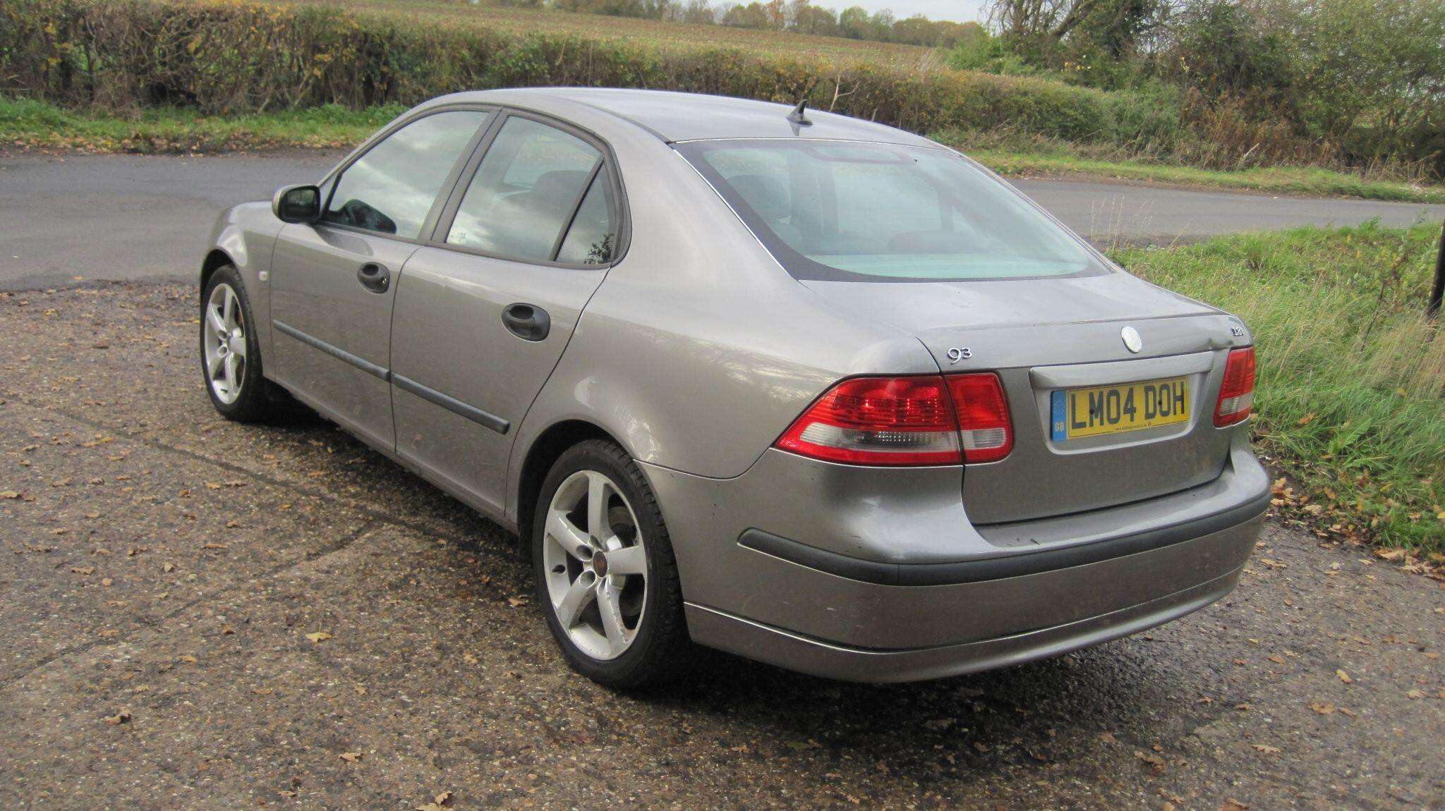 2004 SAAB 9-3 2004 SAAB 9-3