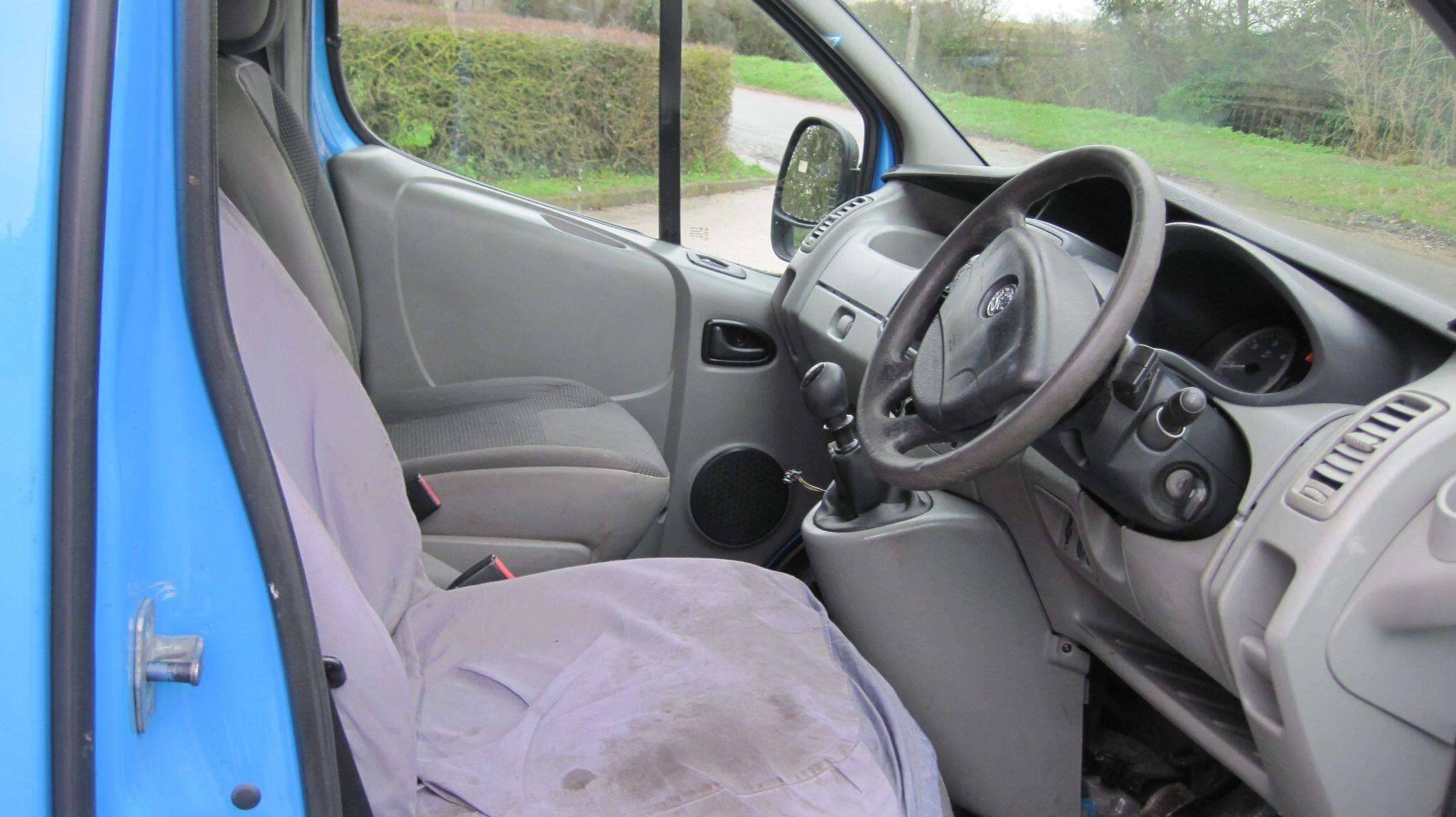 2010 VAUXHALL VIVARO 2010 VAUXHALL VIVARO