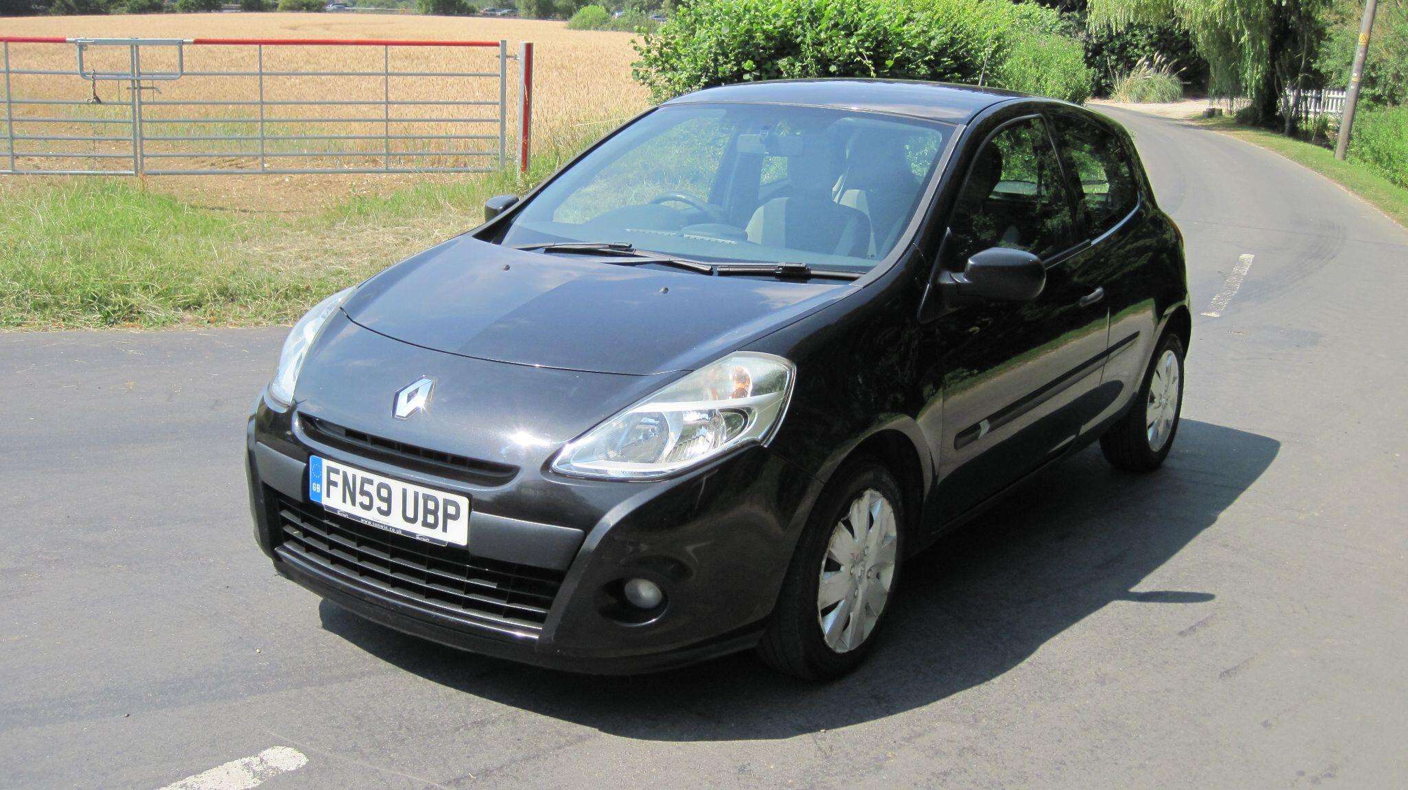 A 2009 RENAULT CLIO 1.2 S Euro 5 3dr A 2009 RENAULT CLIO 1.2 S Euro 5 3dr