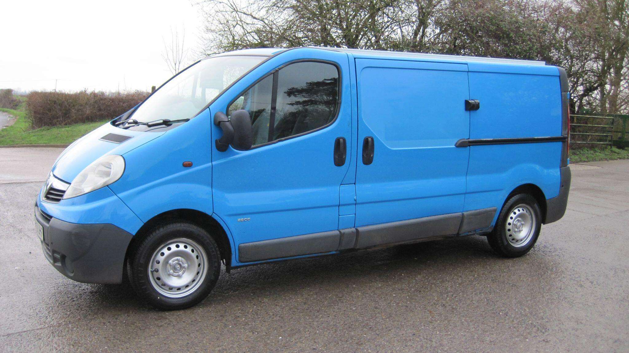2010 VAUXHALL VIVARO 2010 VAUXHALL VIVARO