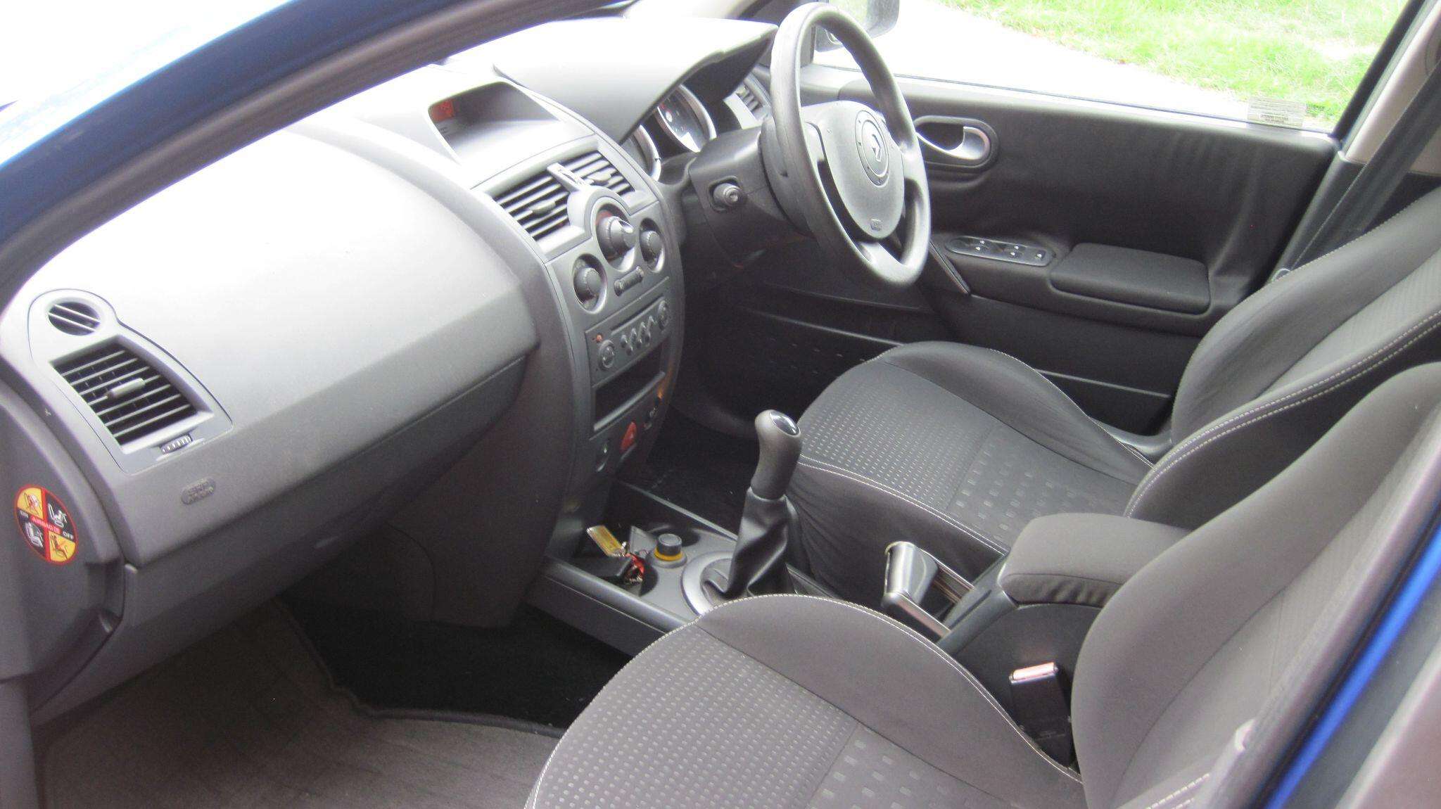 2005 RENAULT MEGANE 2005 RENAULT MEGANE