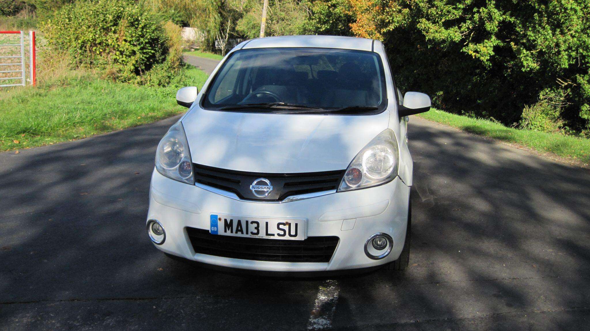 A 2013 NISSAN NOTE 1.4 16V n-tec+ Euro 5 5dr A 2013 NISSAN NOTE 1.4 16V n-tec+ Euro 5 5dr