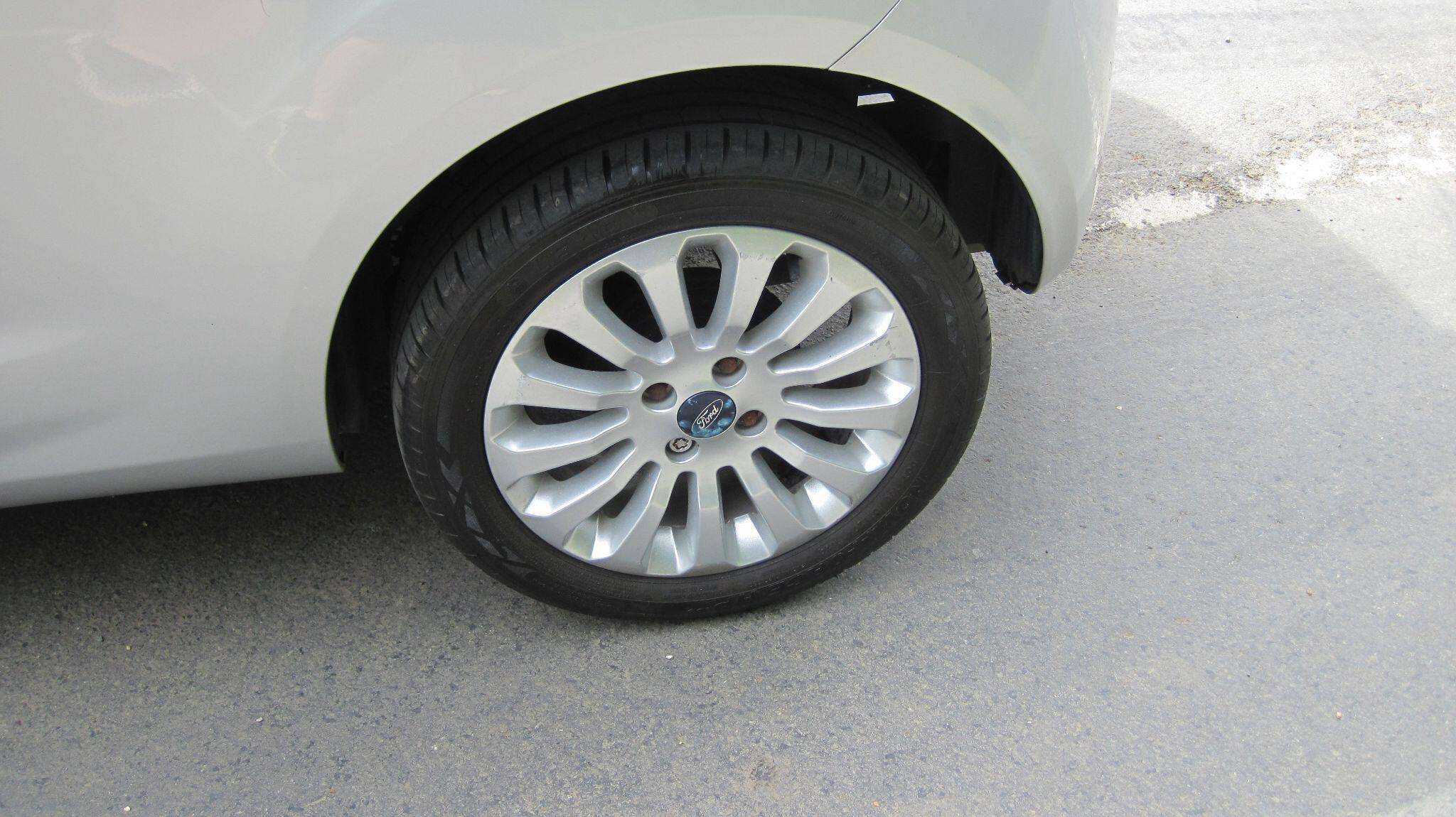 2012 FORD KA 2012 FORD KA