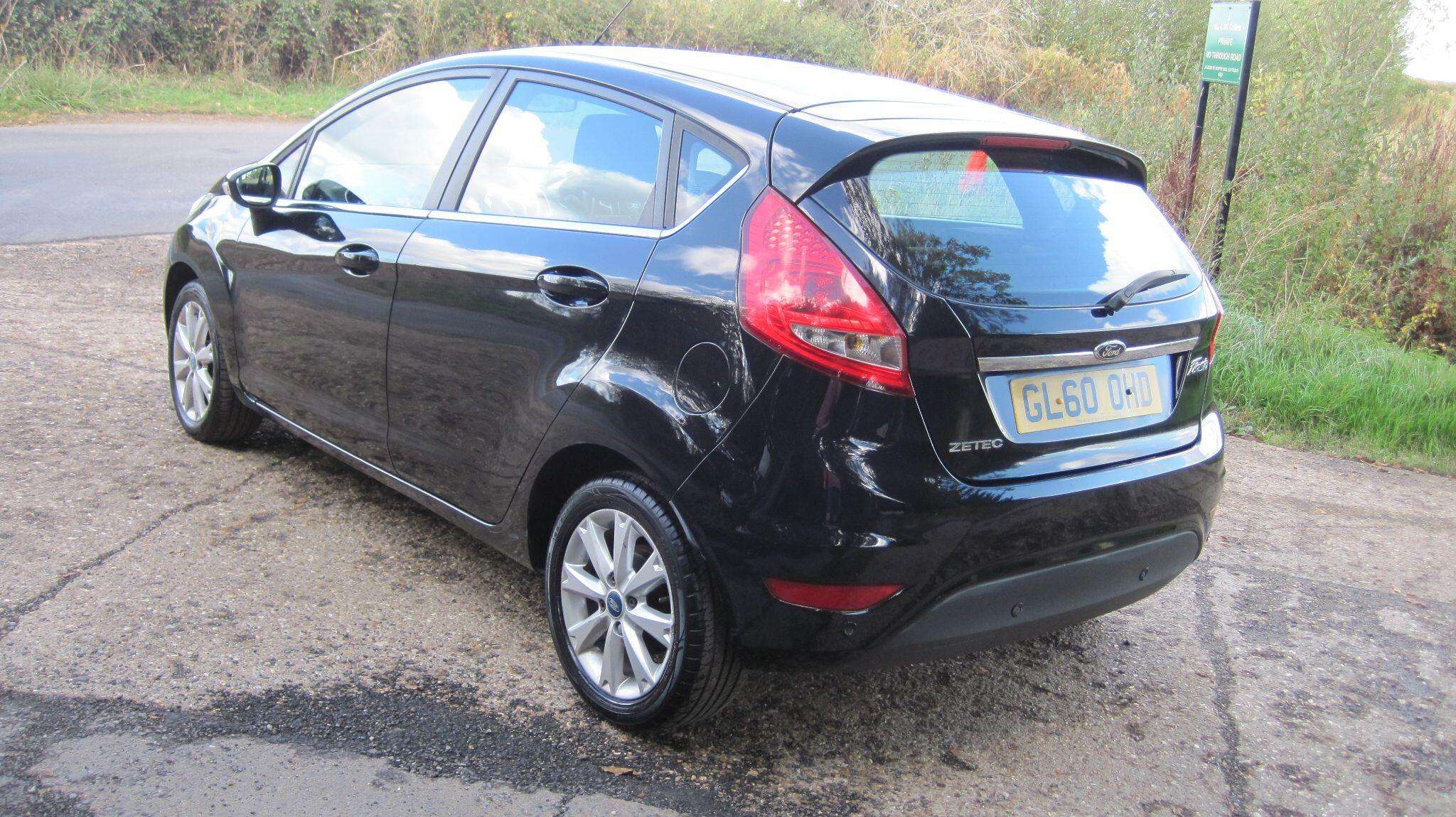 2011 FORD FIESTA 2011 FORD FIESTA