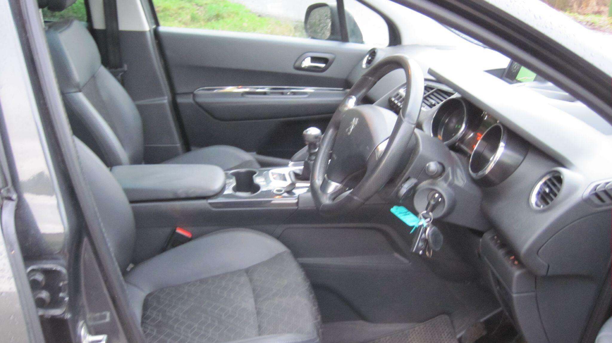 2016 PEUGEOT 3008 2016 PEUGEOT 3008