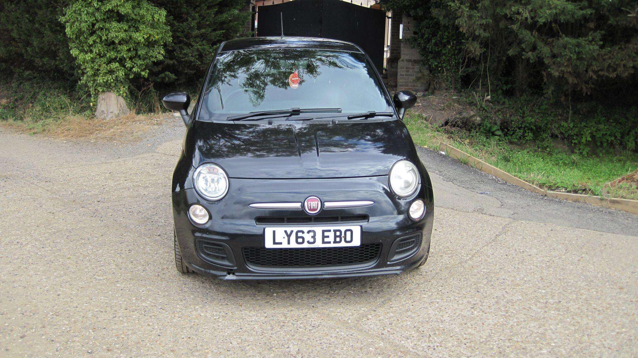 A 2014 FIAT 500 1.2 S Euro 5 (s/s) 3dr A 2014 FIAT 500 1.2 S Euro 5 (s/s) 3dr