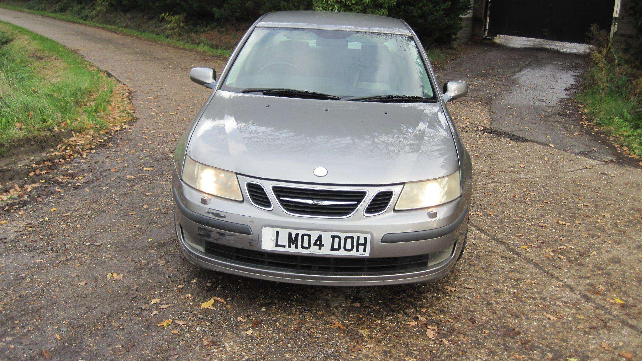 2004 SAAB 9-3 2004 SAAB 9-3