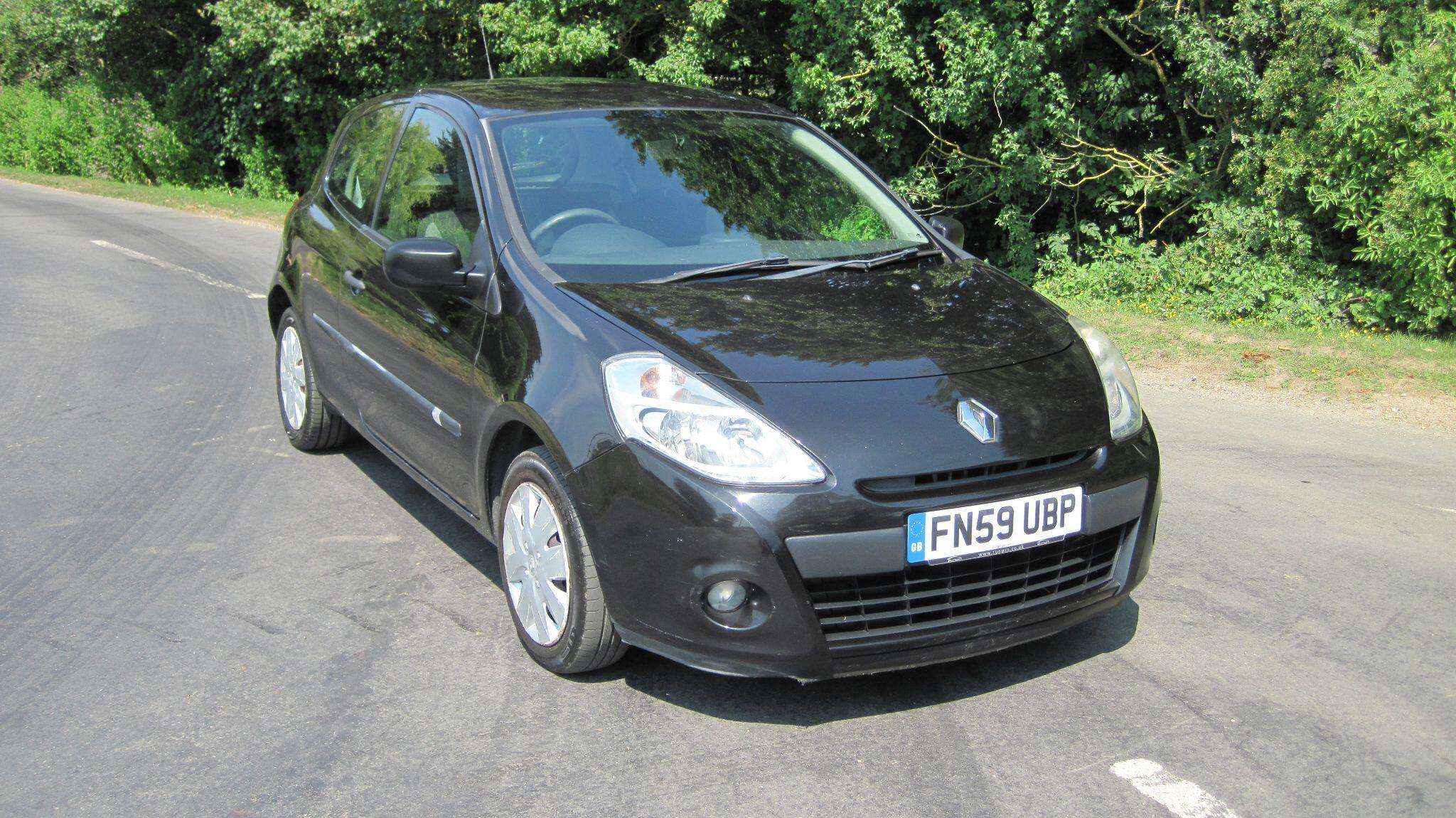 A 2009 RENAULT CLIO 1.2 S Euro 5 3dr A 2009 RENAULT CLIO 1.2 S Euro 5 3dr