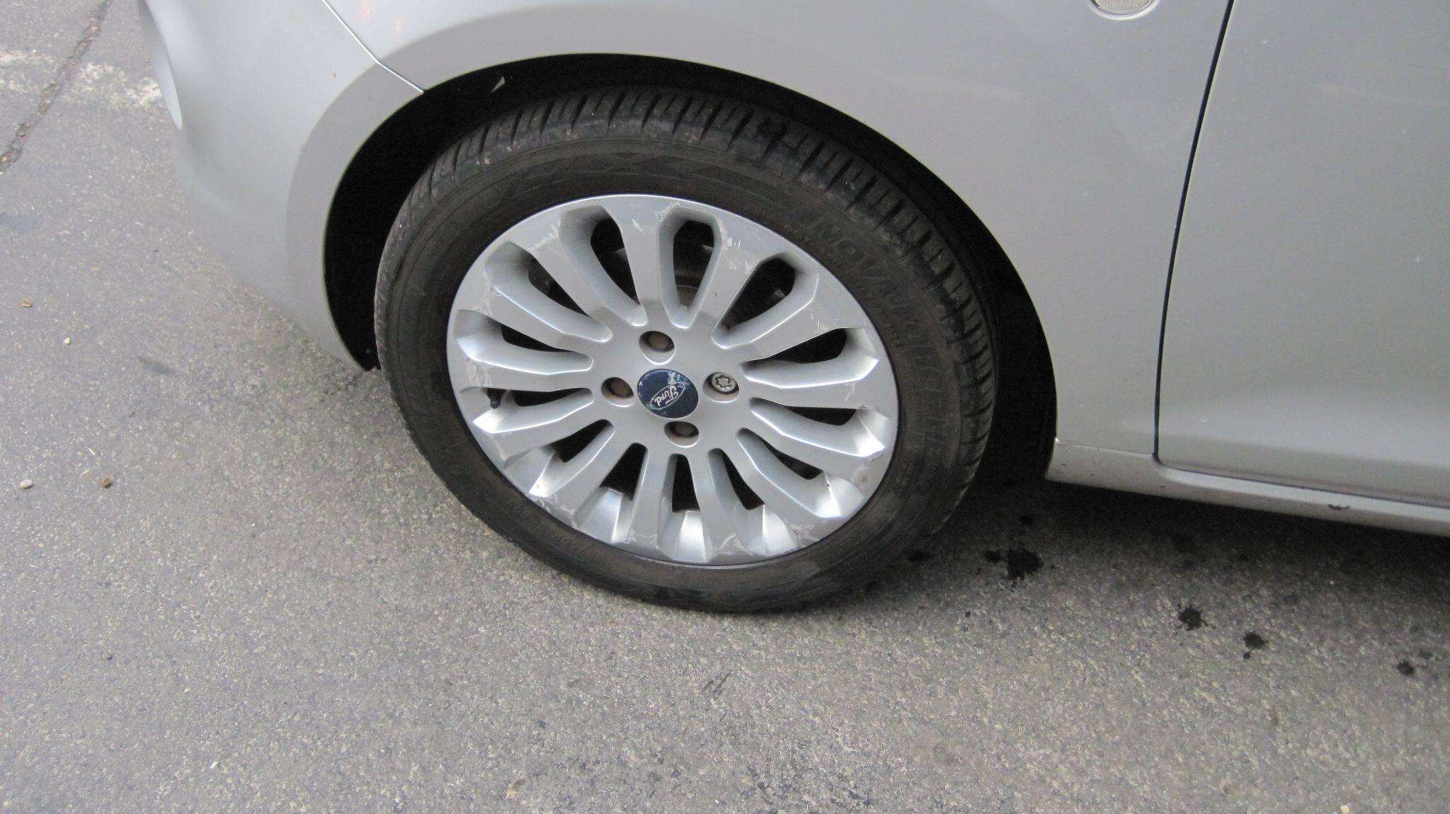 2012 FORD KA 2012 FORD KA