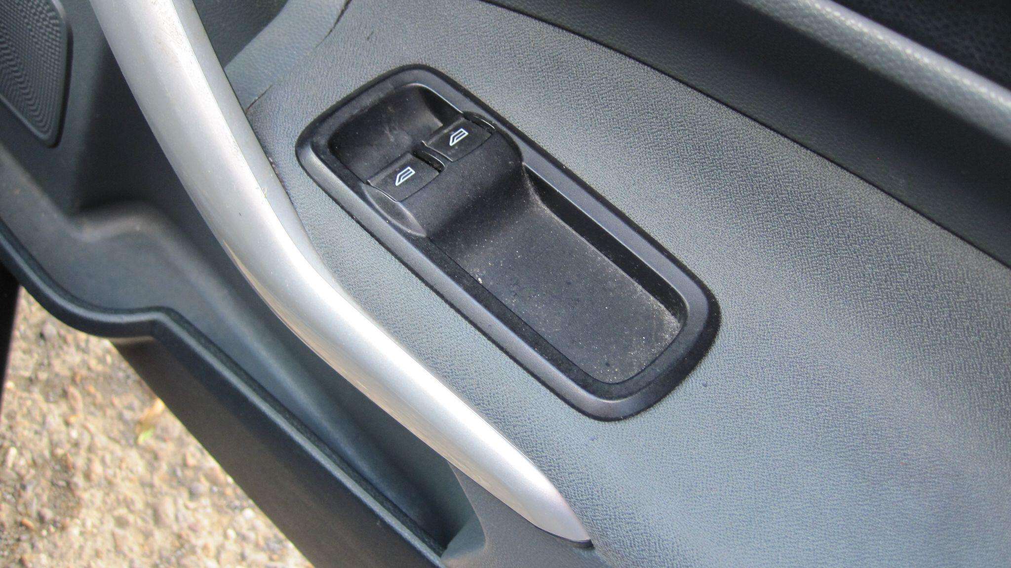 2011 FORD FIESTA 2011 FORD FIESTA