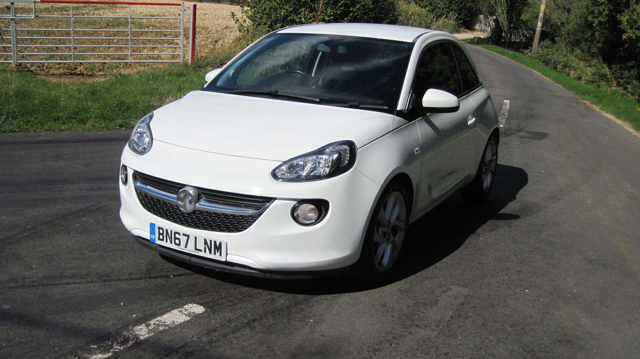 A 2017 VAUXHALL ADAM 1.4i SLAM Euro 6 3dr A 2017 VAUXHALL ADAM 1.4i SLAM Euro 6 3dr
