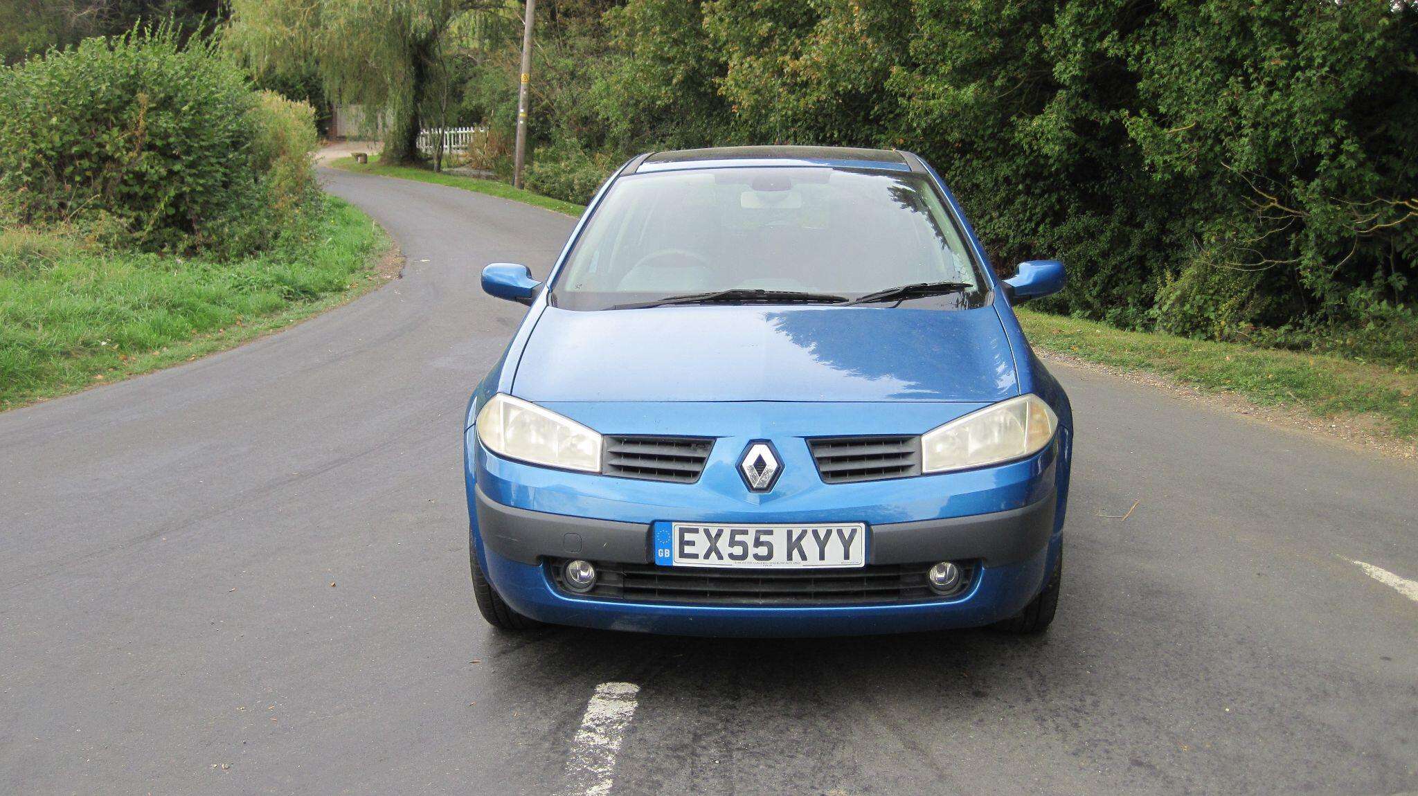 A 2005 RENAULT MEGANE 1.4 16v Oasis 5dr A 2005 RENAULT MEGANE 1.4 16v Oasis 5dr