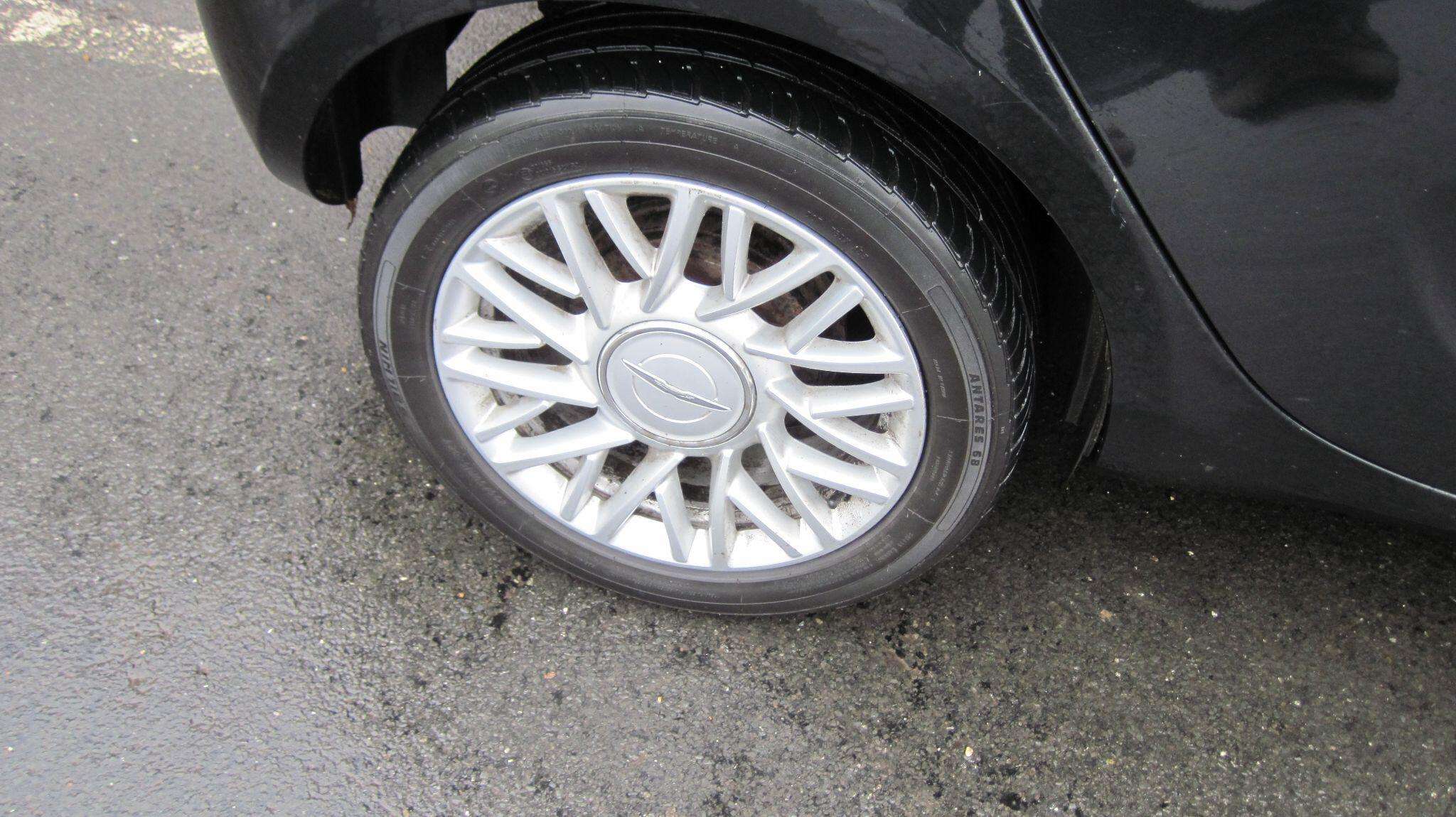 2013 CHRYSLER YPSILON 2013 CHRYSLER YPSILON