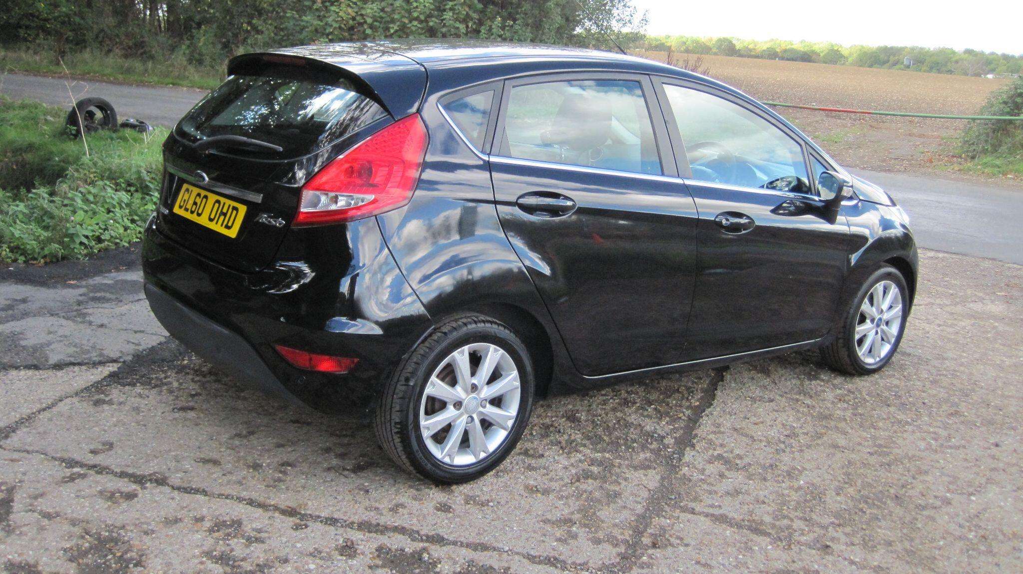 2011 FORD FIESTA 2011 FORD FIESTA