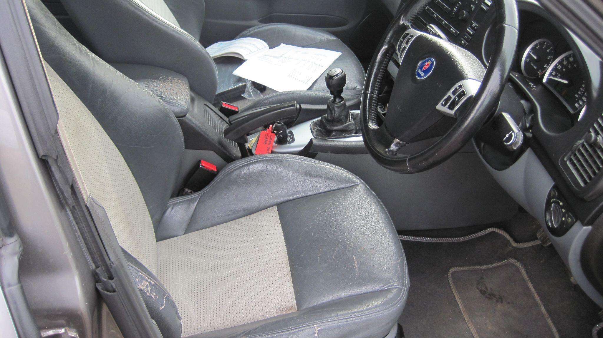 2004 SAAB 9-3 2004 SAAB 9-3