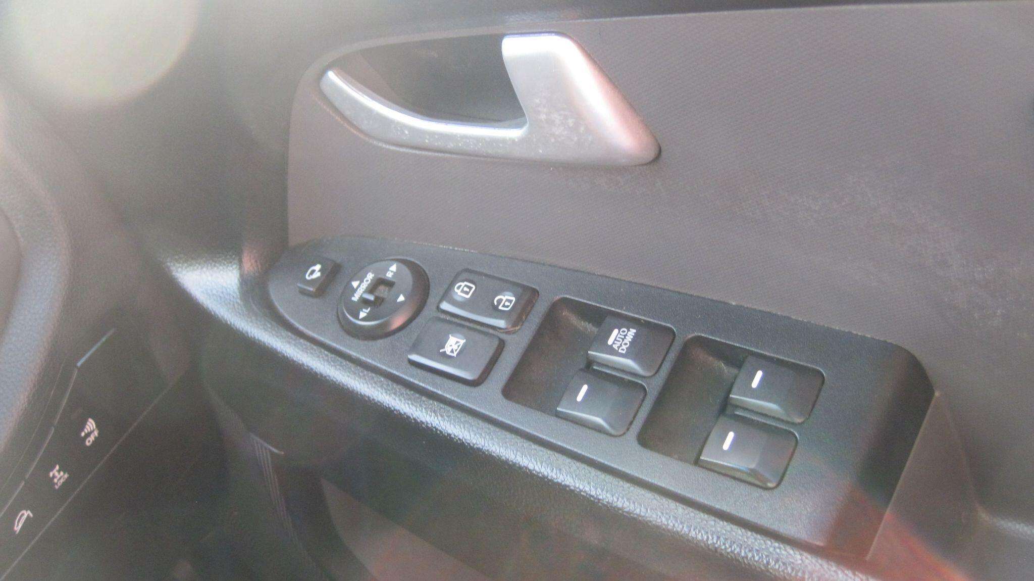 2012 KIA SPORTAGE 2012 KIA SPORTAGE