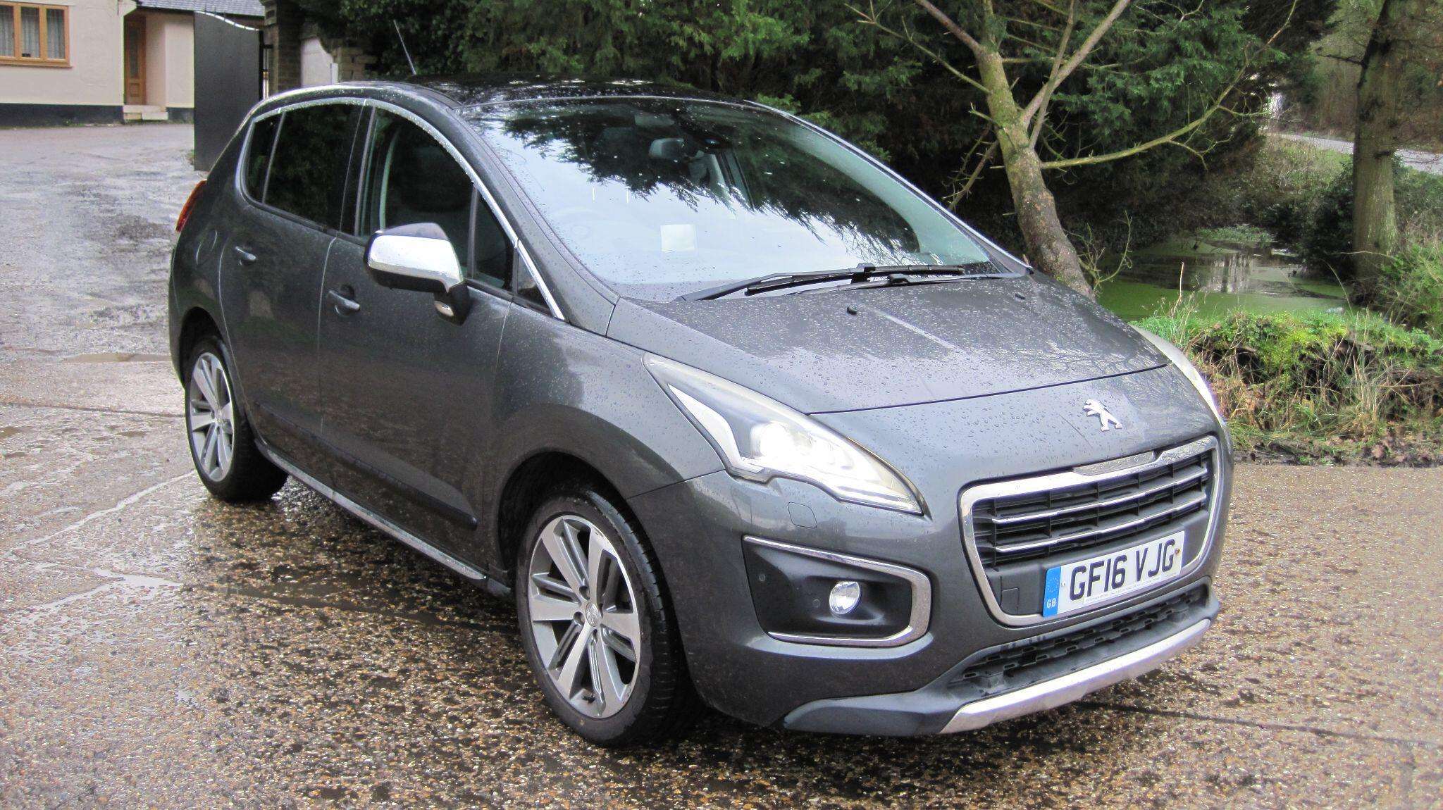 A 2016 PEUGEOT 3008 1.2 PureTech Allure Euro 6 (s/s) 5dr A 2016 PEUGEOT 3008 1.2 PureTech Allure Euro 6 (s/s) 5dr