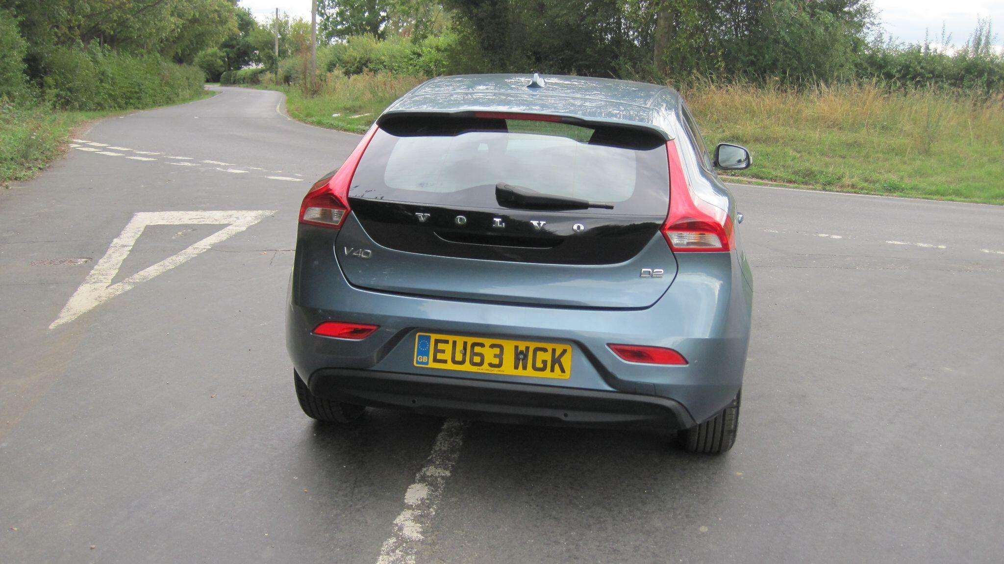 2013 VOLVO V40 2013 VOLVO V40