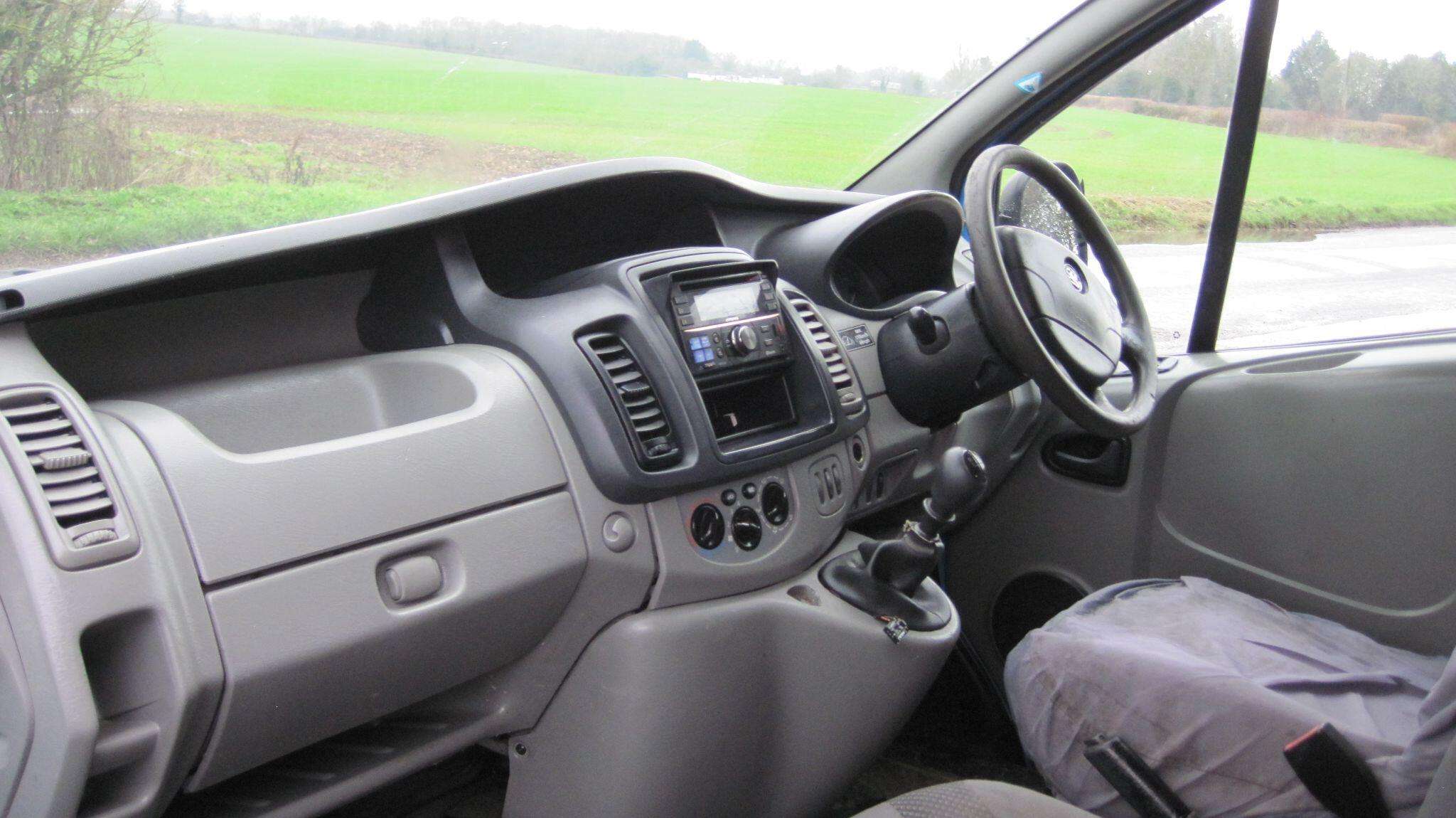 2010 VAUXHALL VIVARO 2010 VAUXHALL VIVARO