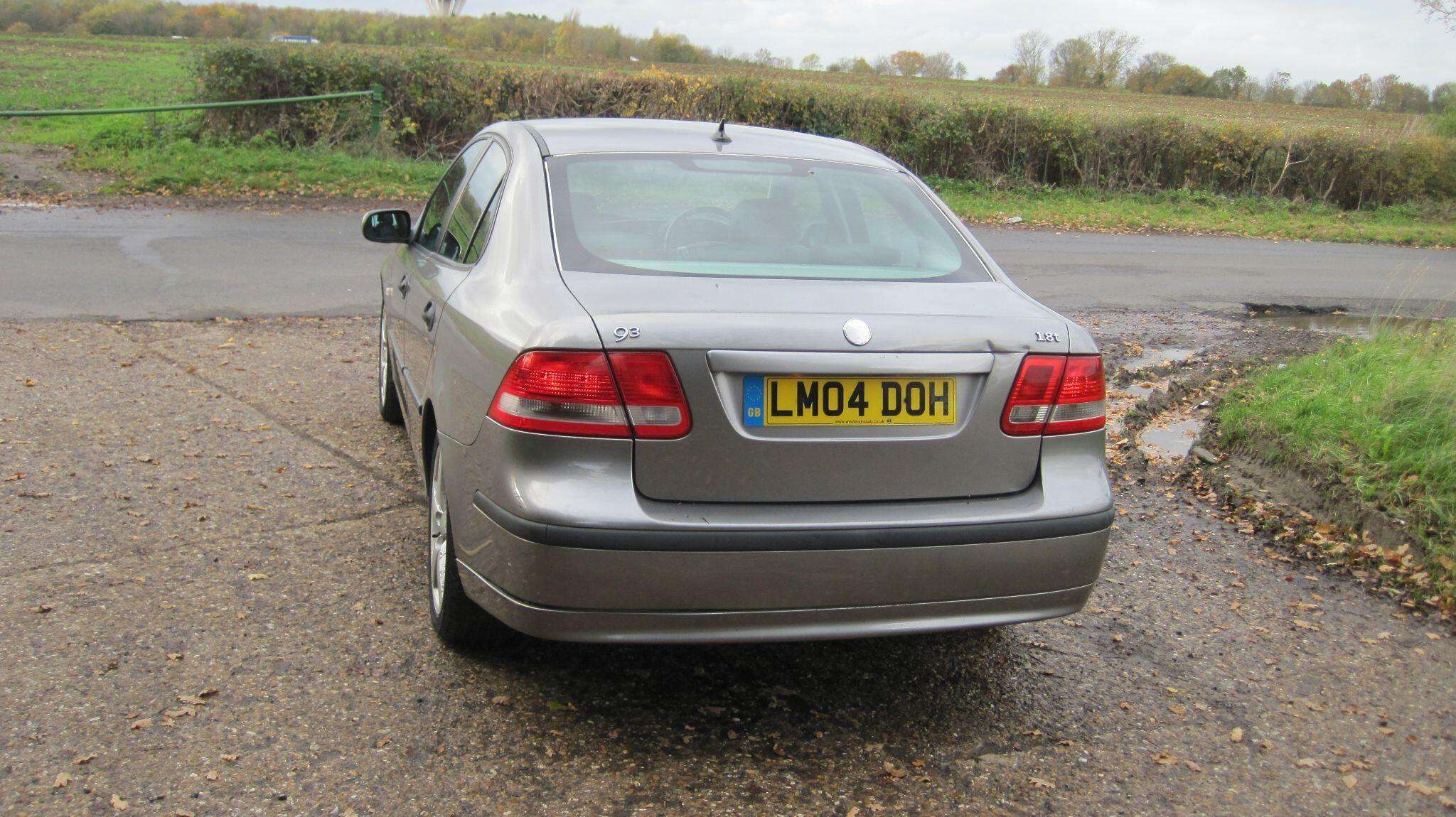 2004 SAAB 9-3 2004 SAAB 9-3