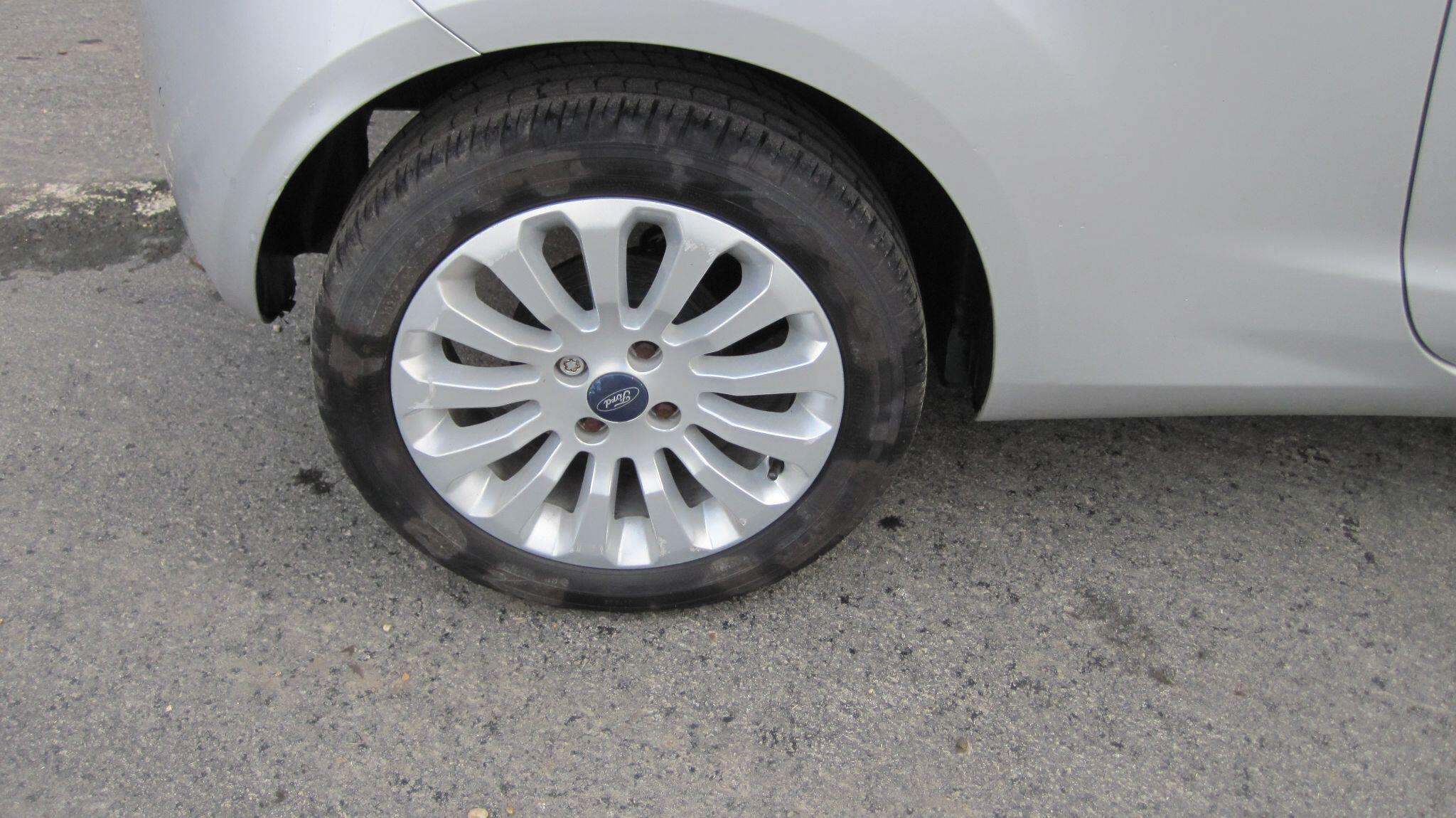 2012 FORD KA 2012 FORD KA