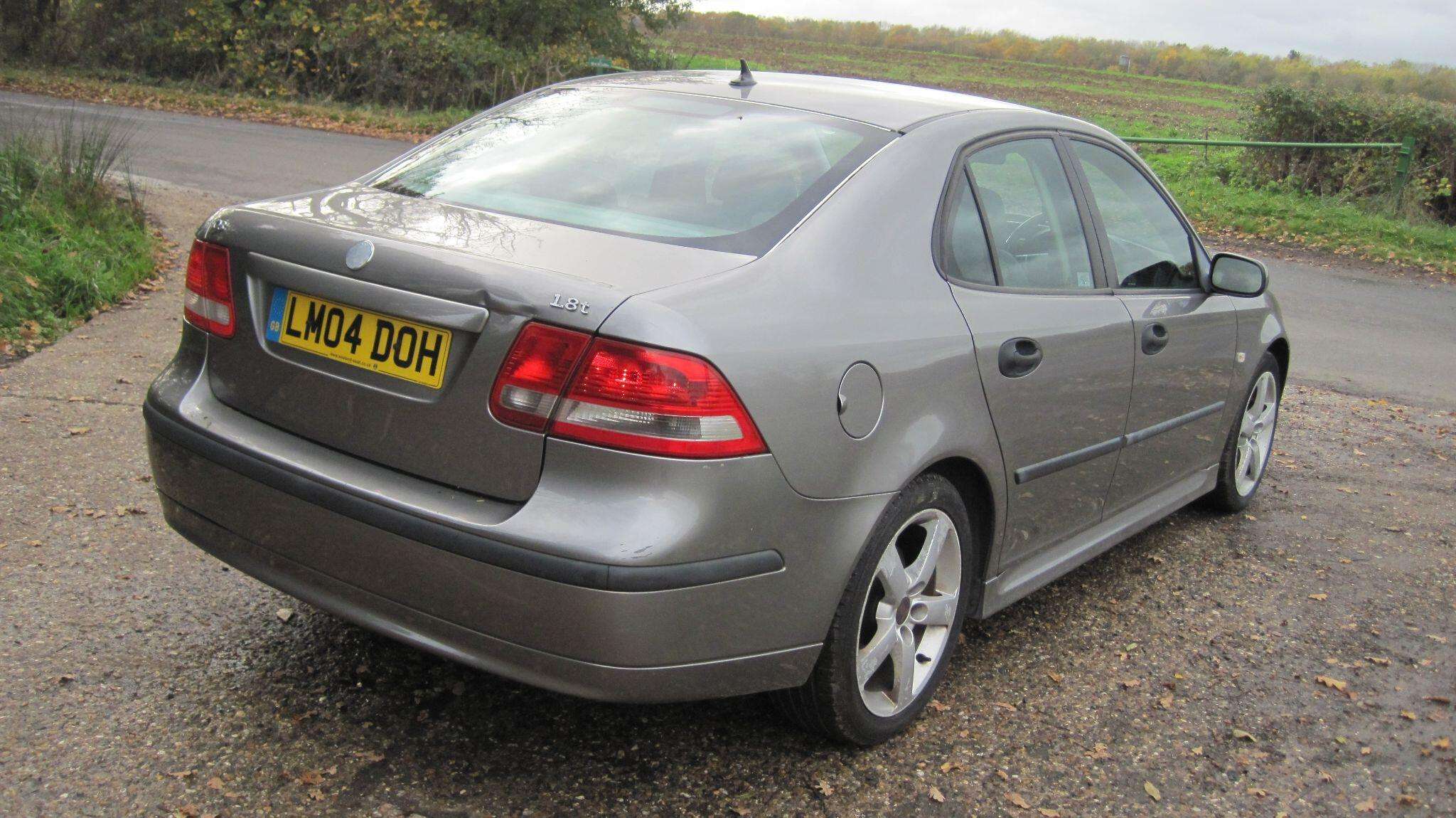 2004 SAAB 9-3 2004 SAAB 9-3