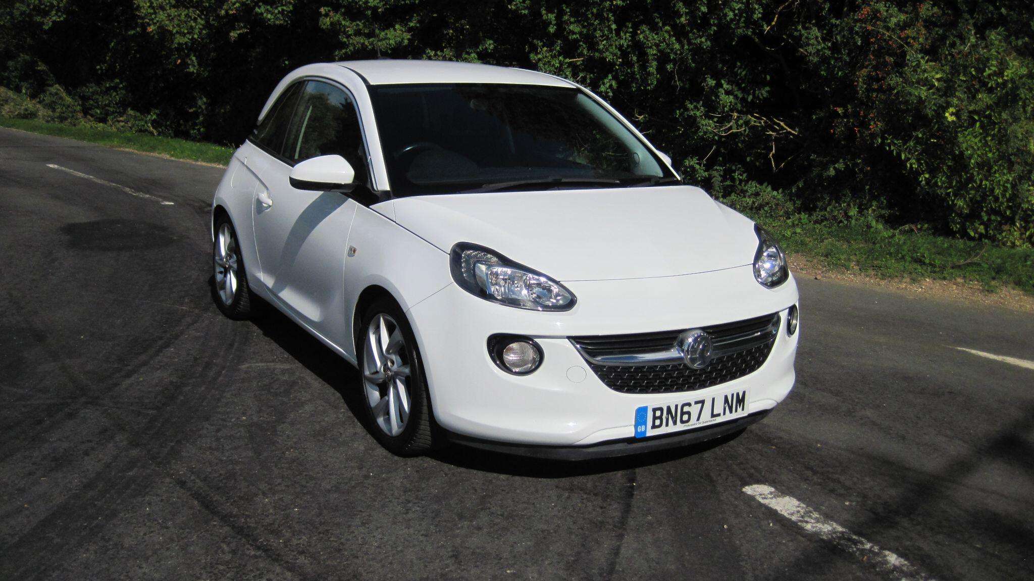 A 2017 VAUXHALL ADAM 1.4i SLAM Euro 6 3dr A 2017 VAUXHALL ADAM 1.4i SLAM Euro 6 3dr