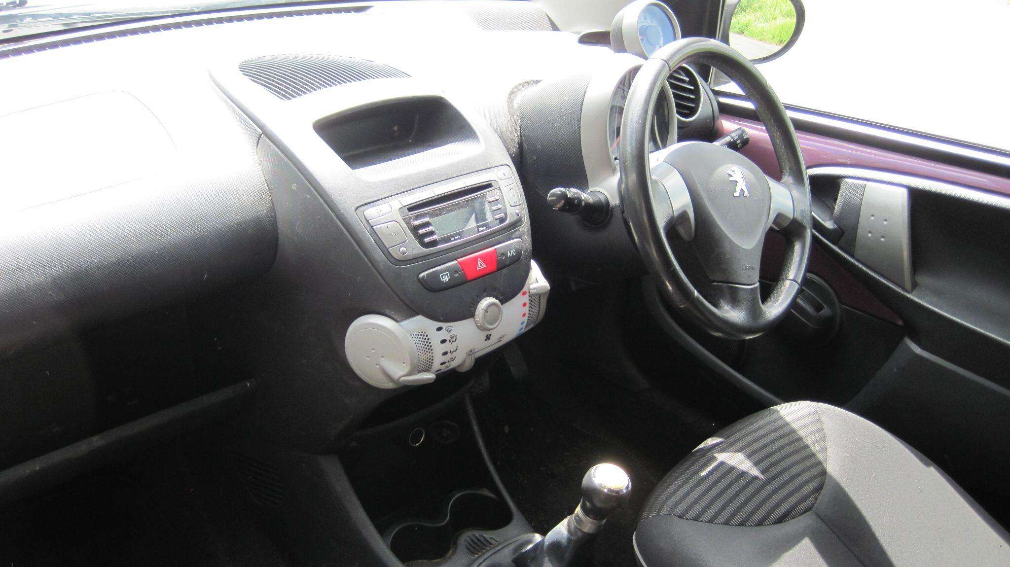 2012 PEUGEOT 107 2012 PEUGEOT 107