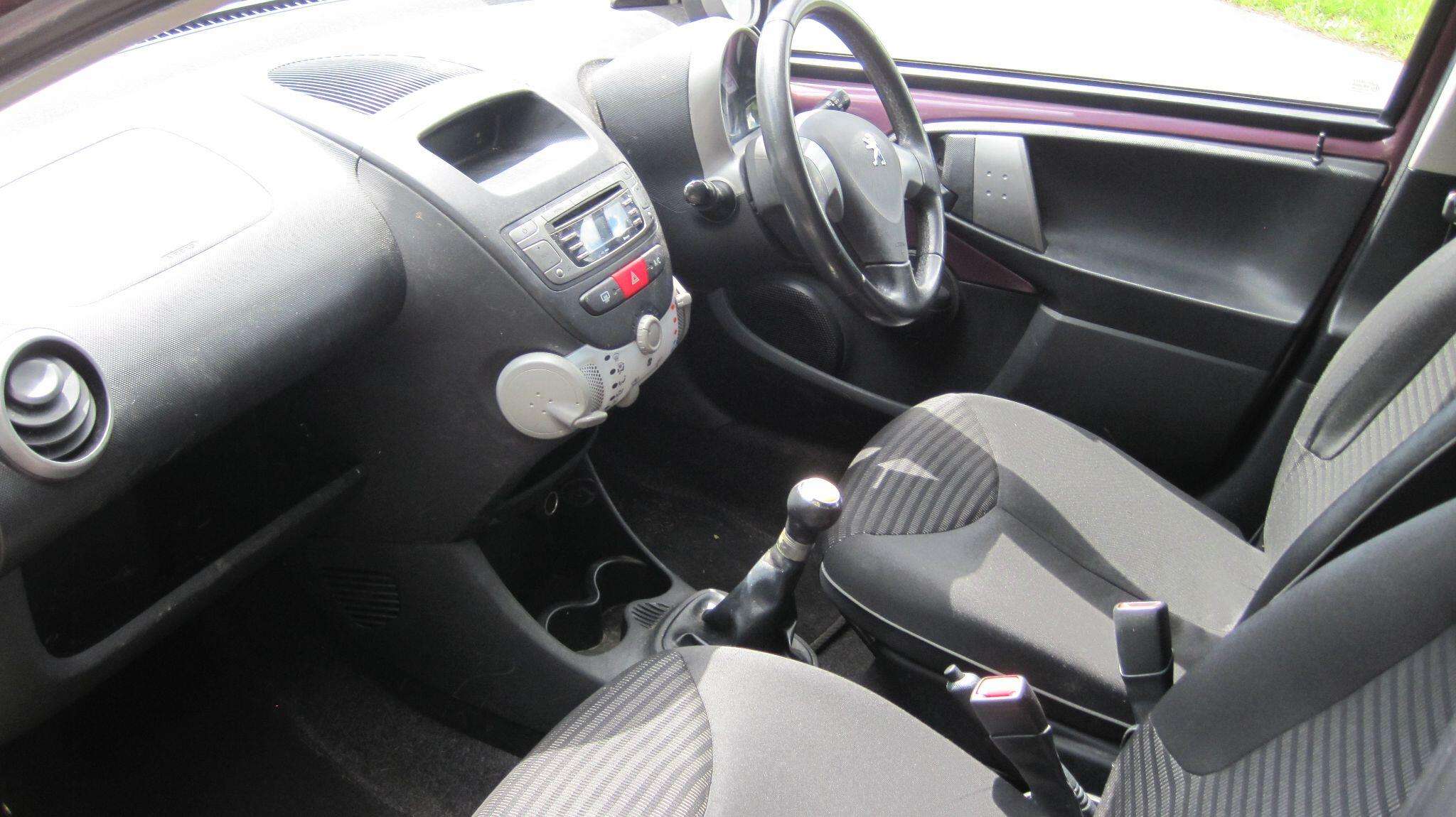 2012 PEUGEOT 107 2012 PEUGEOT 107