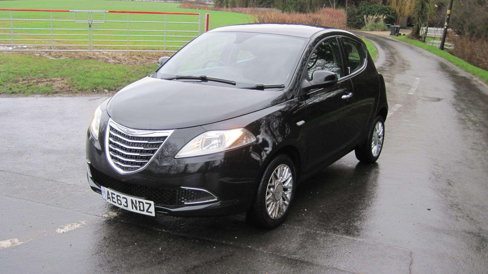 A 2013 CHRYSLER YPSILON 1.2 SE Euro 5 (s/s) 5dr A 2013 CHRYSLER YPSILON 1.2 SE Euro 5 (s/s) 5dr