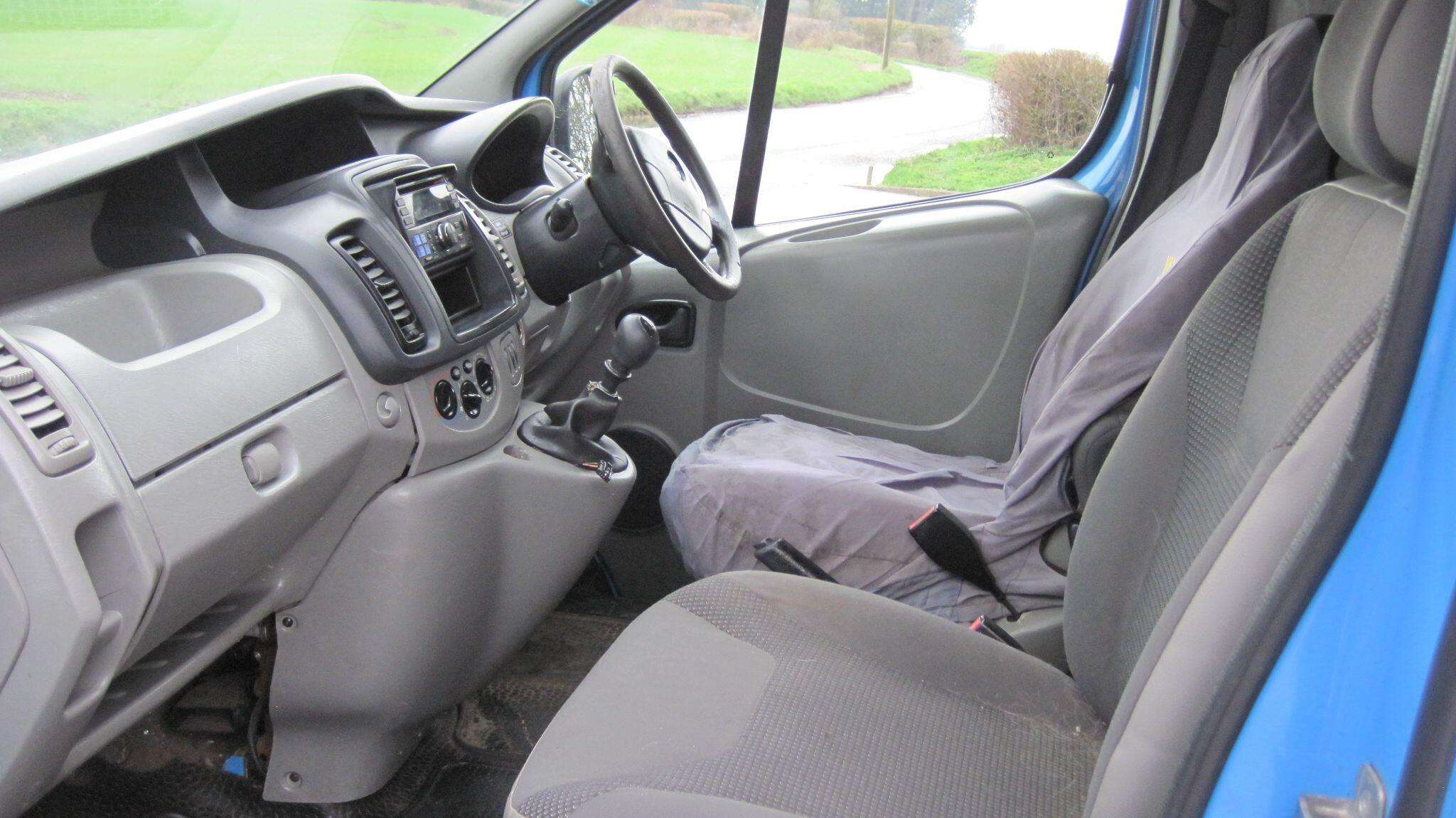 2010 VAUXHALL VIVARO 2010 VAUXHALL VIVARO