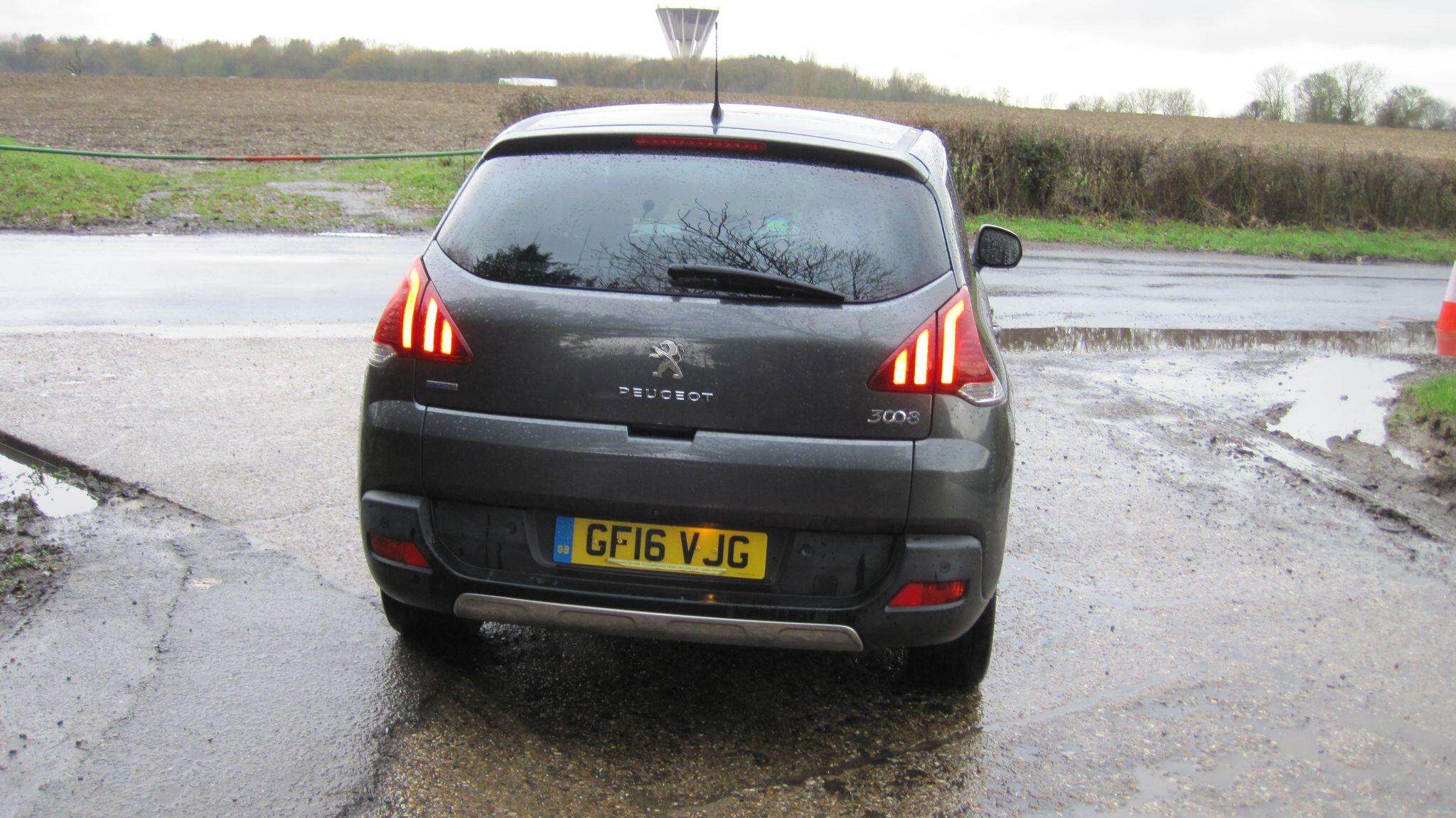 2016 PEUGEOT 3008 2016 PEUGEOT 3008