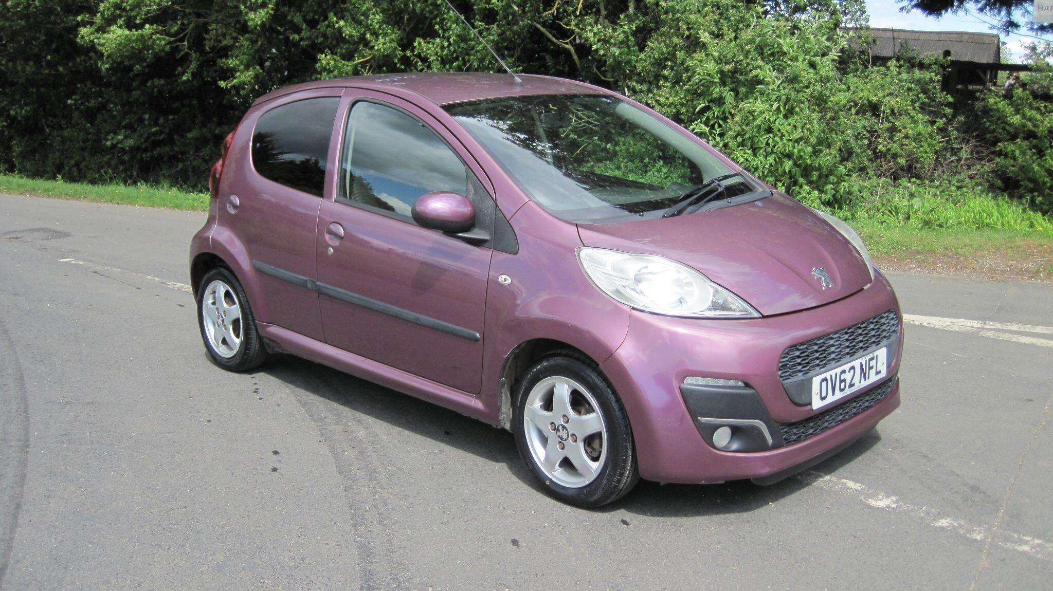 A 2012 PEUGEOT 107 1.0 12V Allure Euro 5 5dr A 2012 PEUGEOT 107 1.0 12V Allure Euro 5 5dr