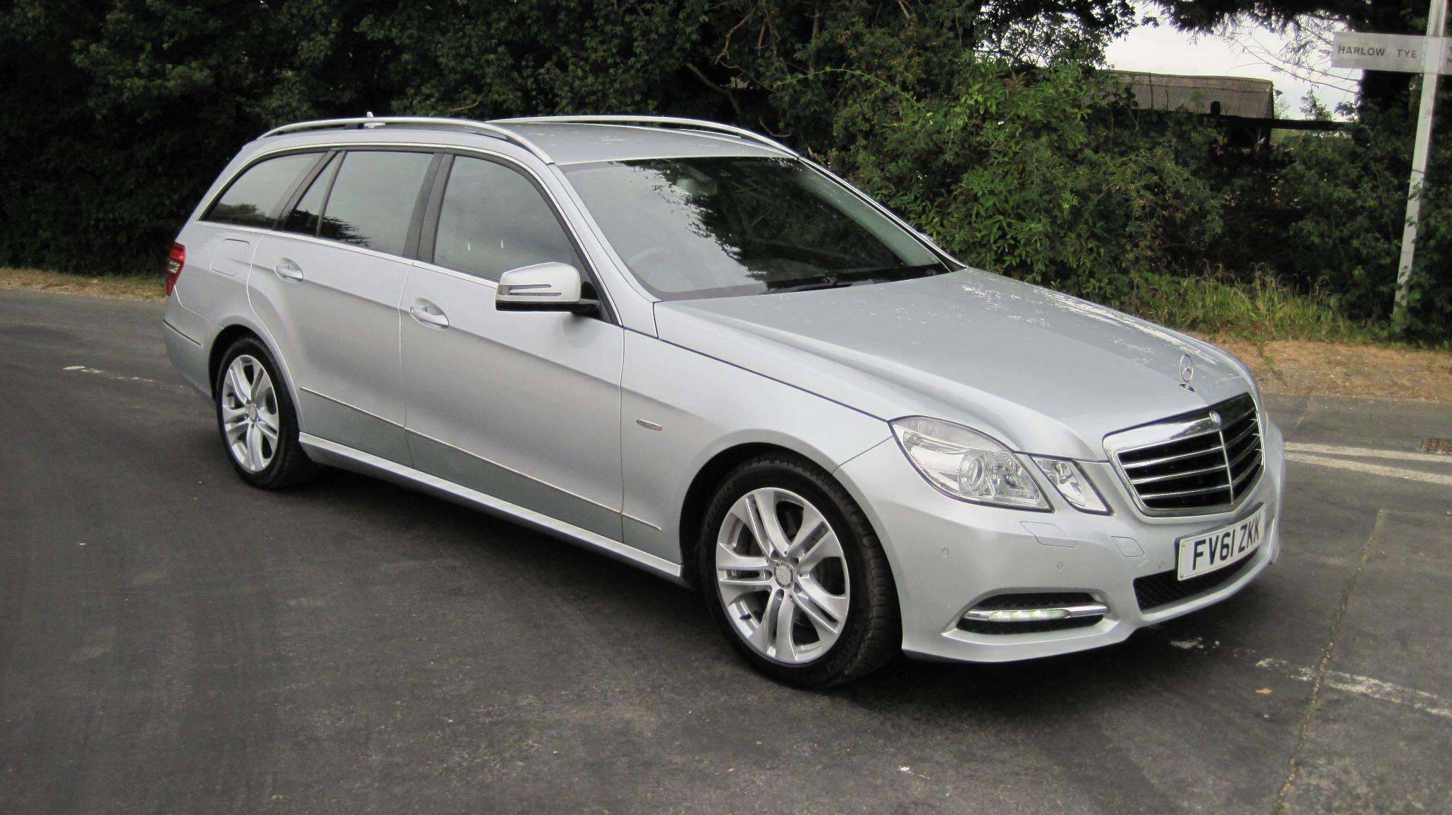 A 2011 MERCEDES-BENZ E CLASS 2.1 E250 CDI BlueEfficiency Avantgarde Edition 125 G-Tronic+ Euro 5 (s/s) 5dr A 2011 MERCEDES-BENZ E CLASS 2.1 E250 CDI BlueEfficiency Avantgarde Edition 125 G-Tronic+ Euro 5 (s/s) 5dr