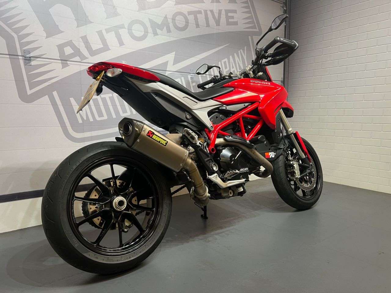 2015 DUCATI HYPERMOTARD 2015 DUCATI HYPERMOTARD