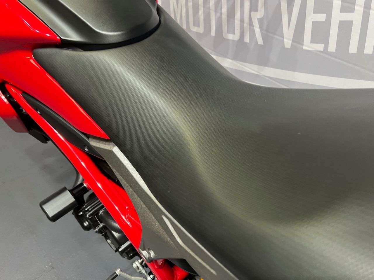 2015 DUCATI HYPERMOTARD 2015 DUCATI HYPERMOTARD