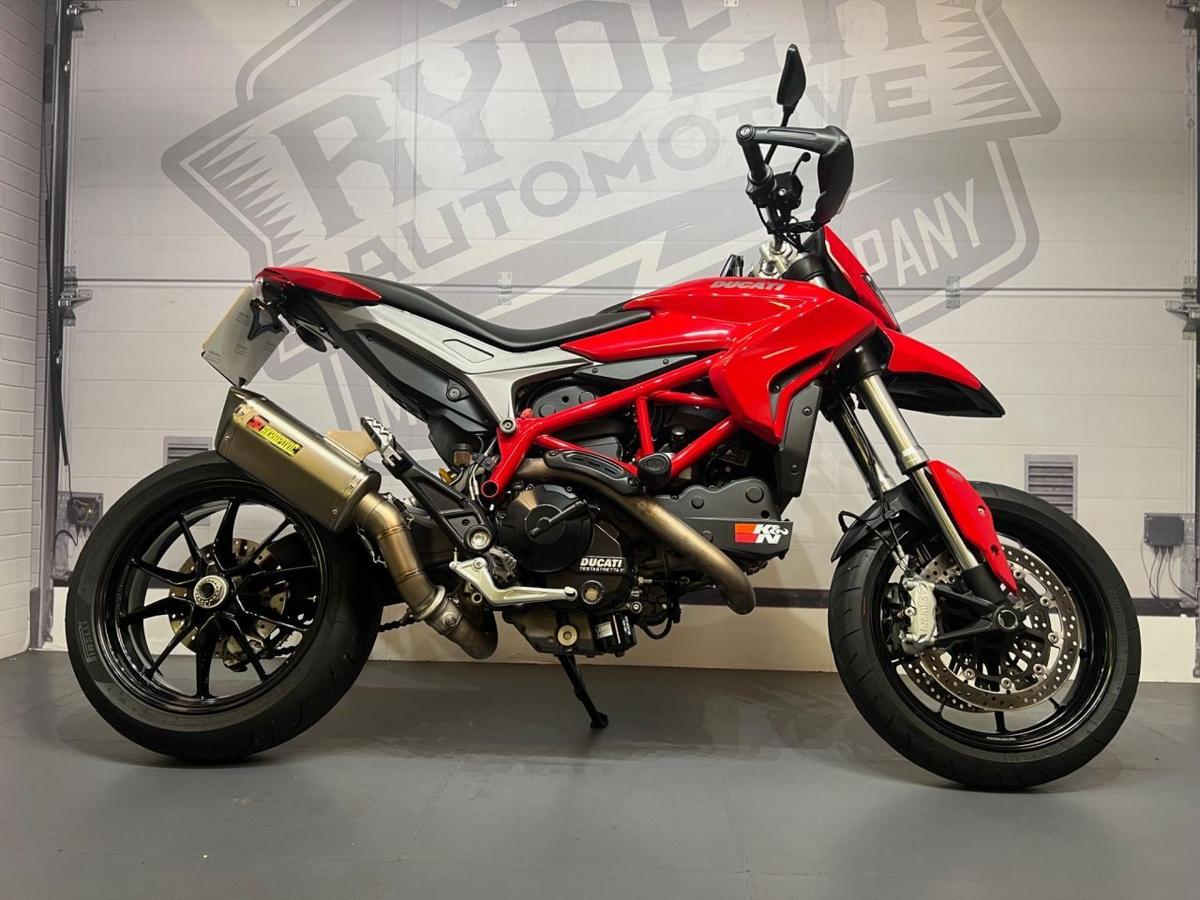 Check out this Ducati Hypermotard 2015 Petrol Manual