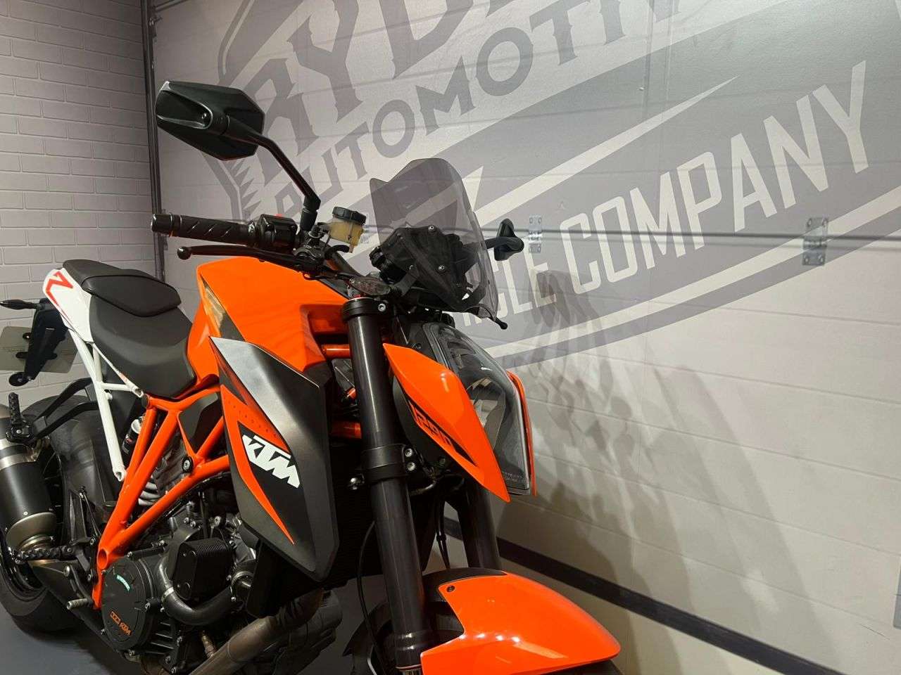 2014 KTM 1290 SUPER DUKE R 2014 KTM 1290 SUPER DUKE R