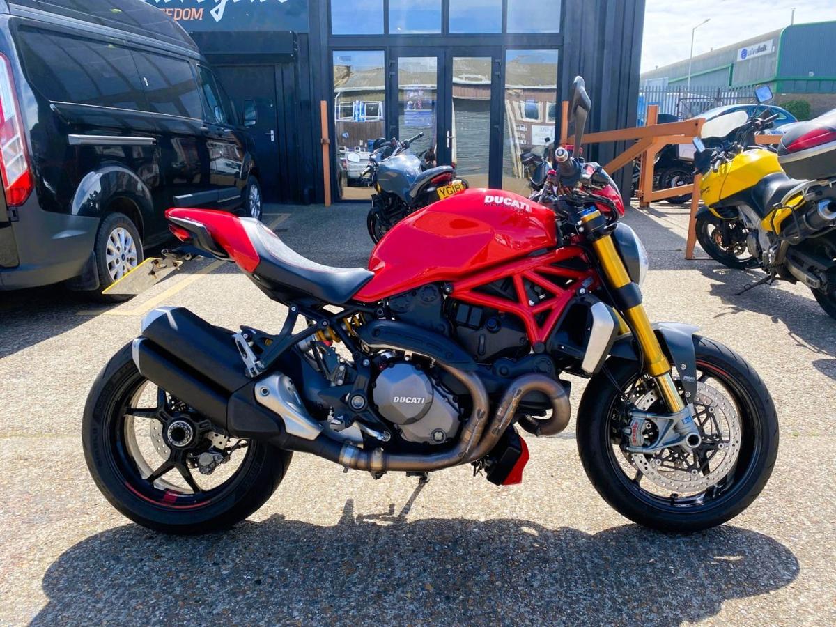 Check out this Ducati Monster 1200 2017 Petrol Manual