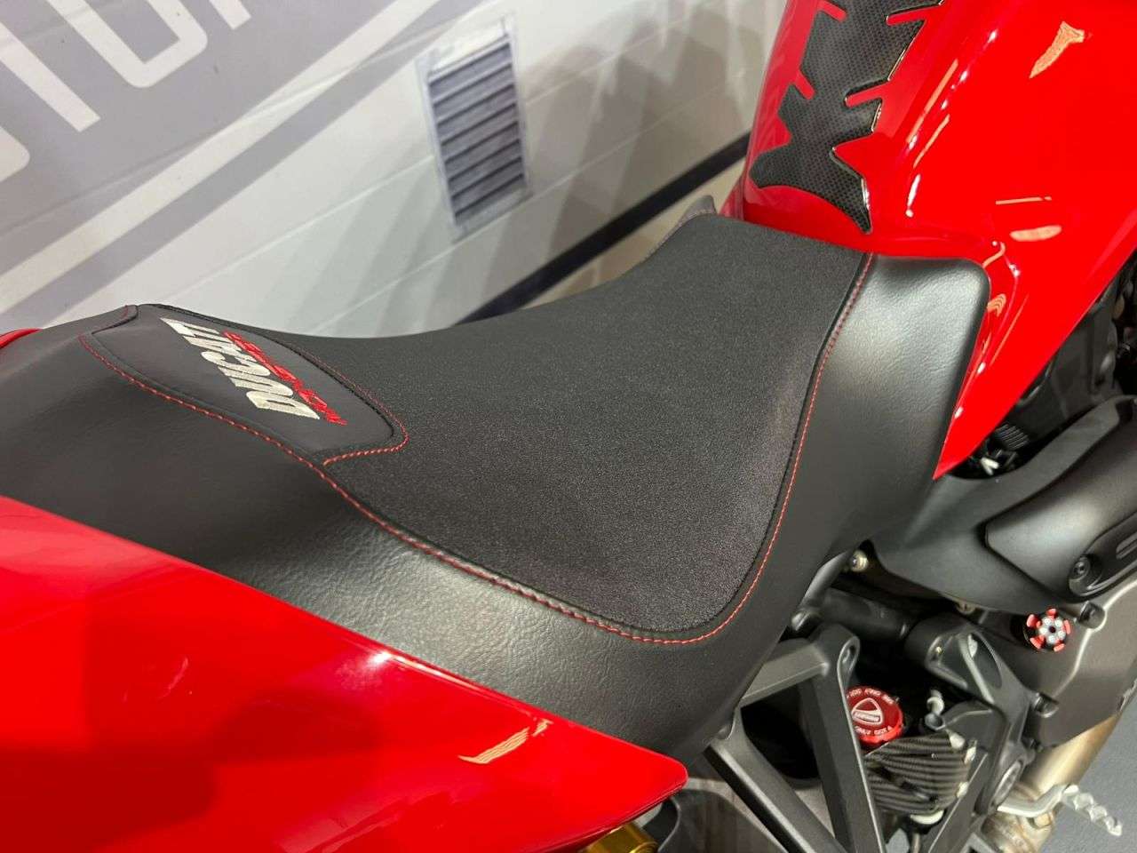 2017 DUCATI MONSTER 1200 2017 DUCATI MONSTER 1200