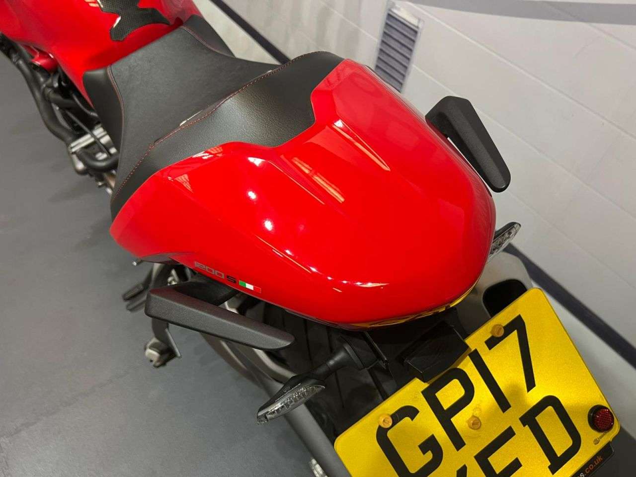 2017 DUCATI MONSTER 1200 2017 DUCATI MONSTER 1200