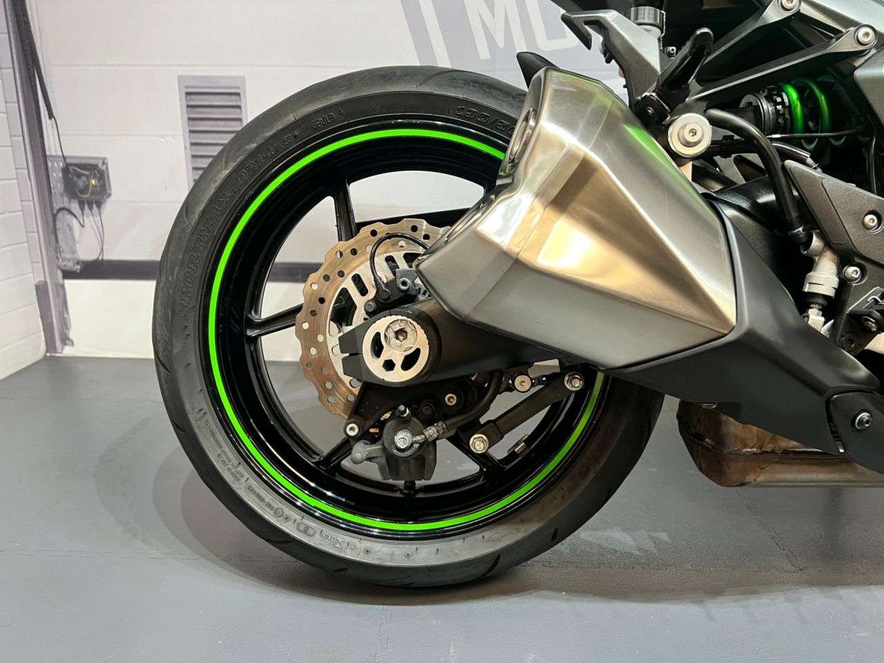 2016 KAWASAKI Z1000 2016 KAWASAKI Z1000
