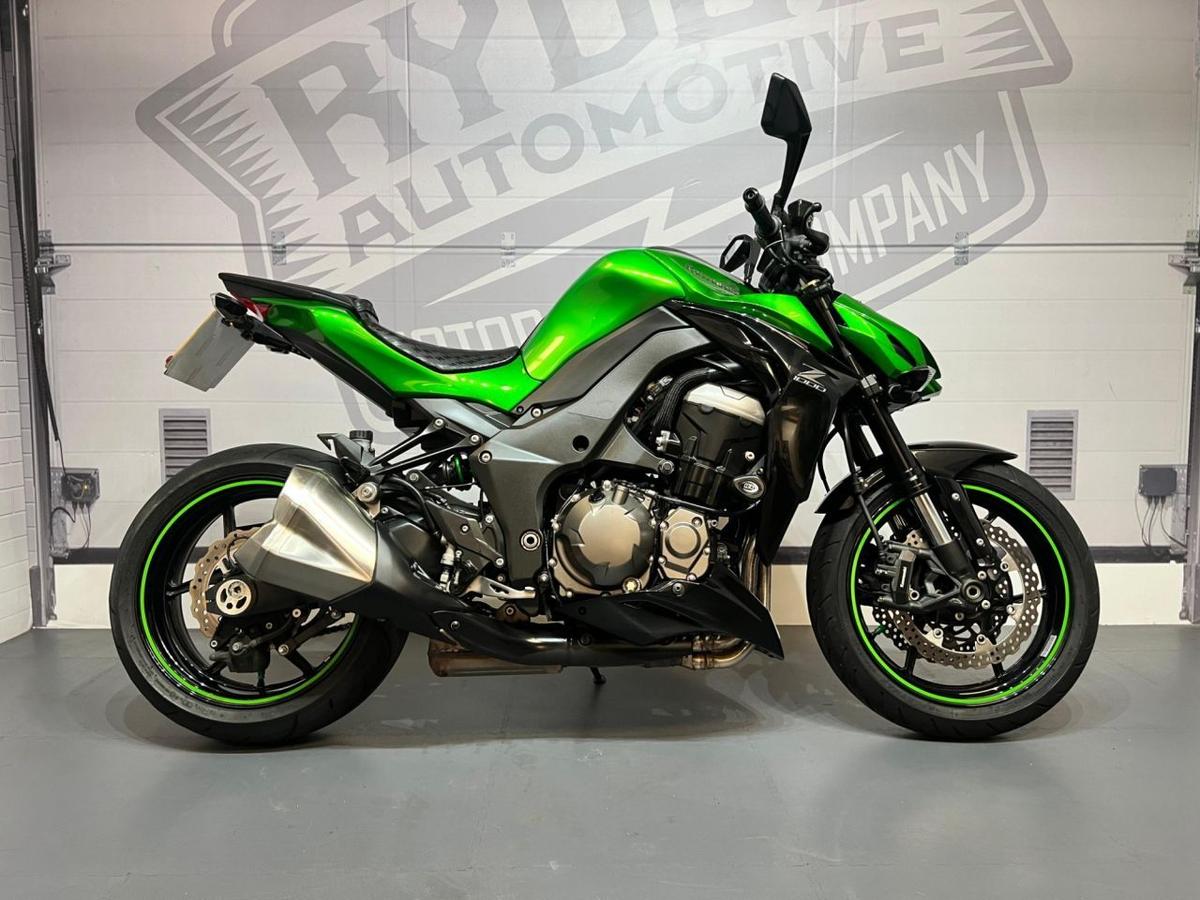 Check out this Kawasaki Z1000 2016 Petrol Manual