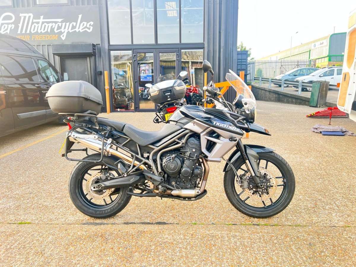 Check out this Triumph Tiger 800 2016 Petrol Manual
