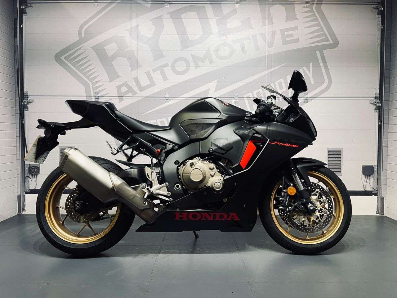 A 2018 HONDA CBR1000RR FIREBLADE - BUY ONLINE 24 HRS A DAY - FINANCE AVAILABLE - ALL TYPES OF CREDIT ACCEPTE A 2018 HONDA CBR1000RR FIREBLADE - BUY ONLINE 24 HRS A DAY - FINANCE AVAILABLE - ALL TYPES OF CREDIT ACCEPTE