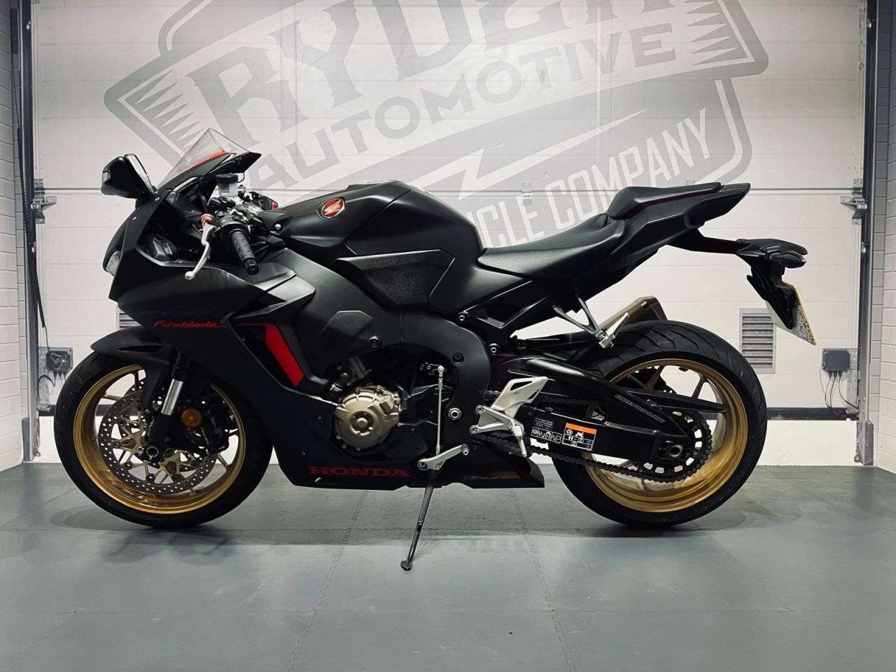2018 HONDA CBR1000RR FIREBLADE 2018 HONDA CBR1000RR FIREBLADE